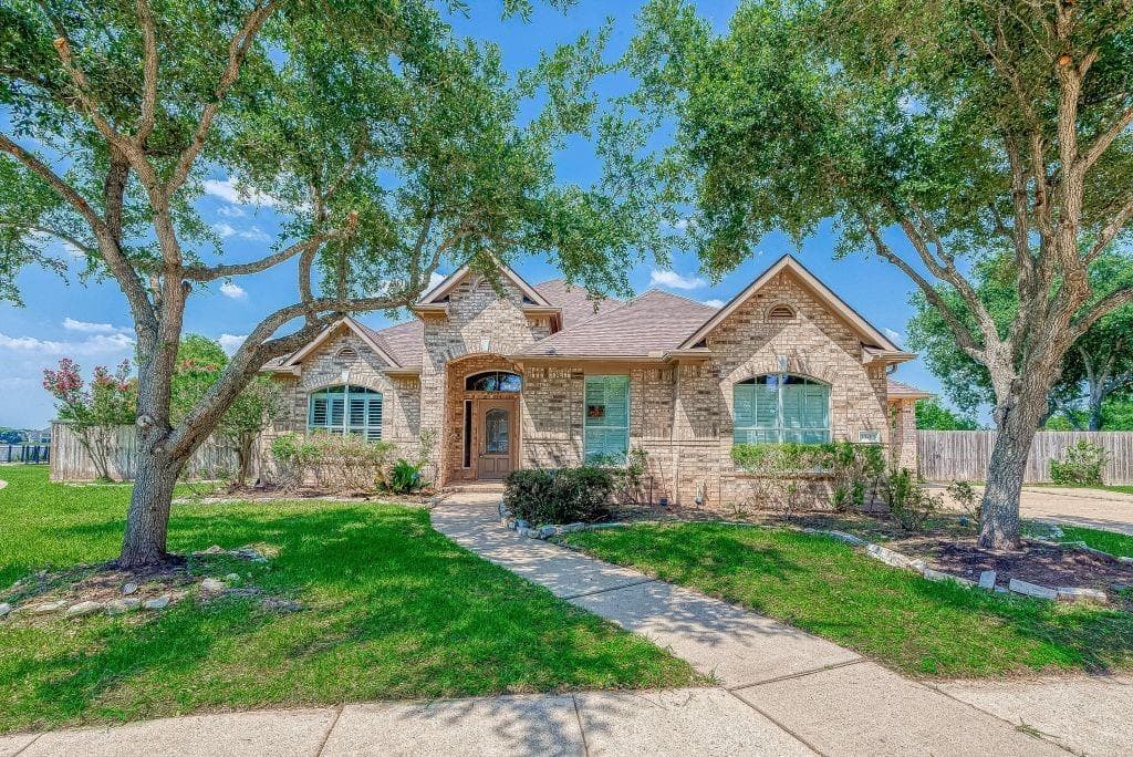 13403 Lakemeade Court
