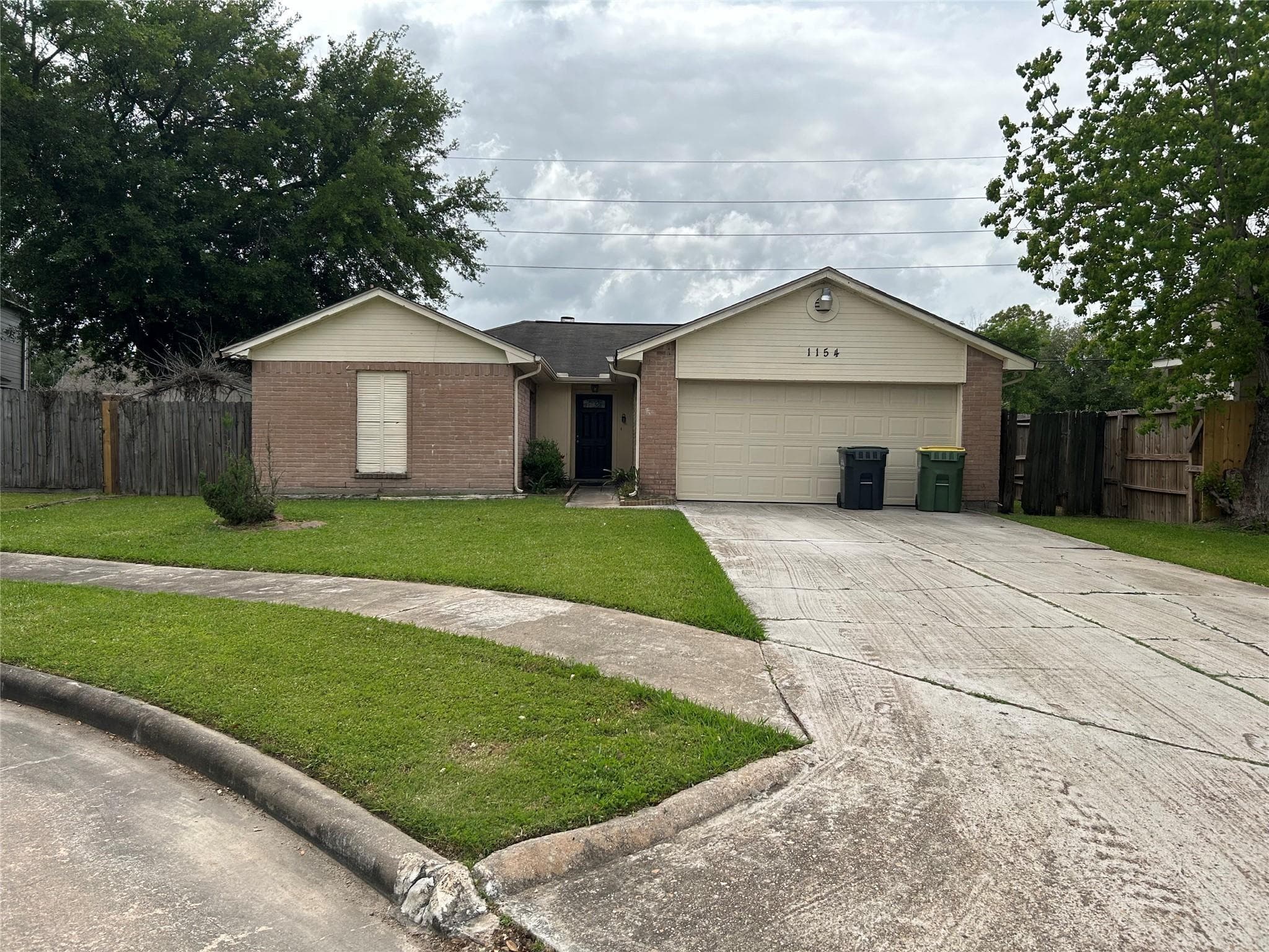 1154 W Brompton Drive