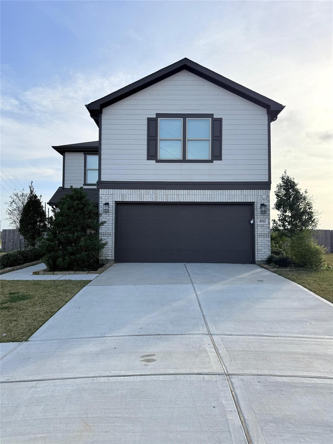 4915 Abbey Manor Lane