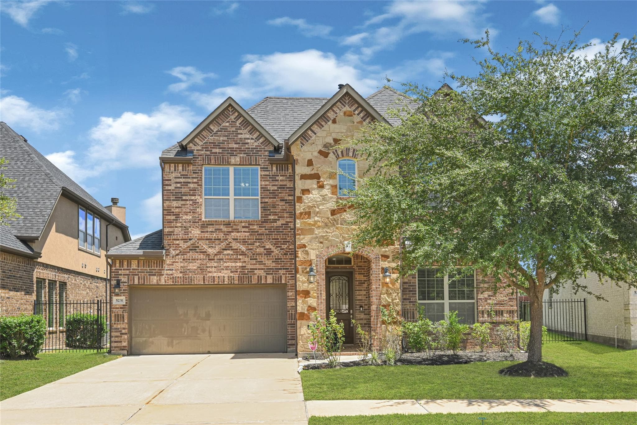 5231 Pickford Grove