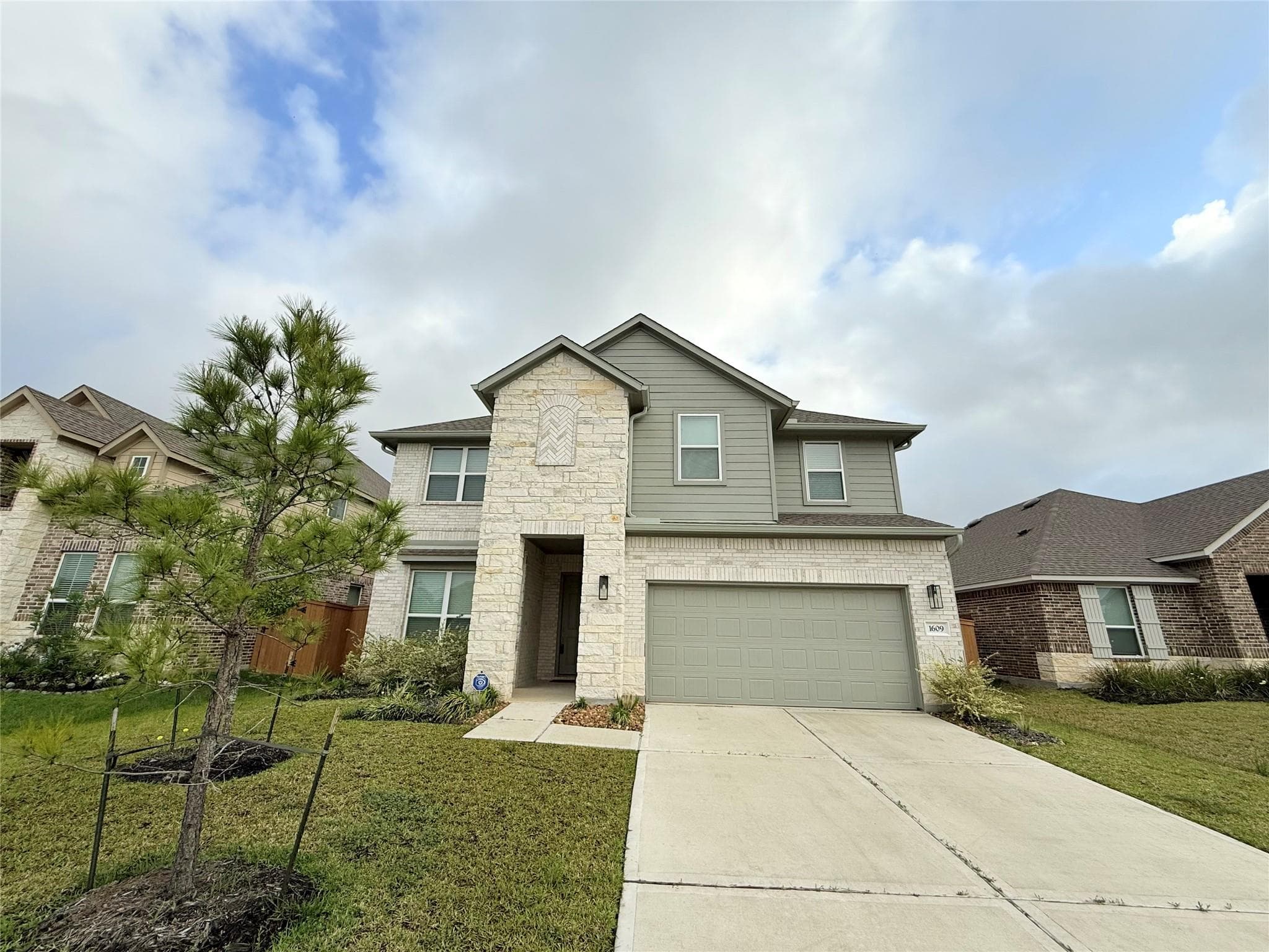 1609 Sunbend Lane
