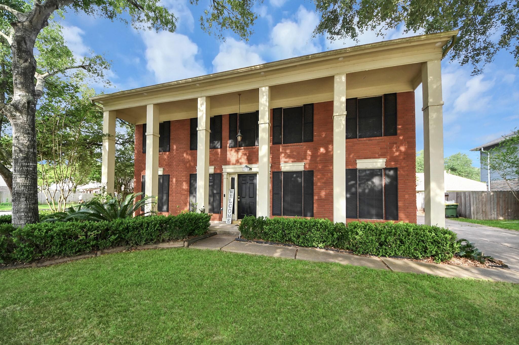 3925 Spring Crest Court
