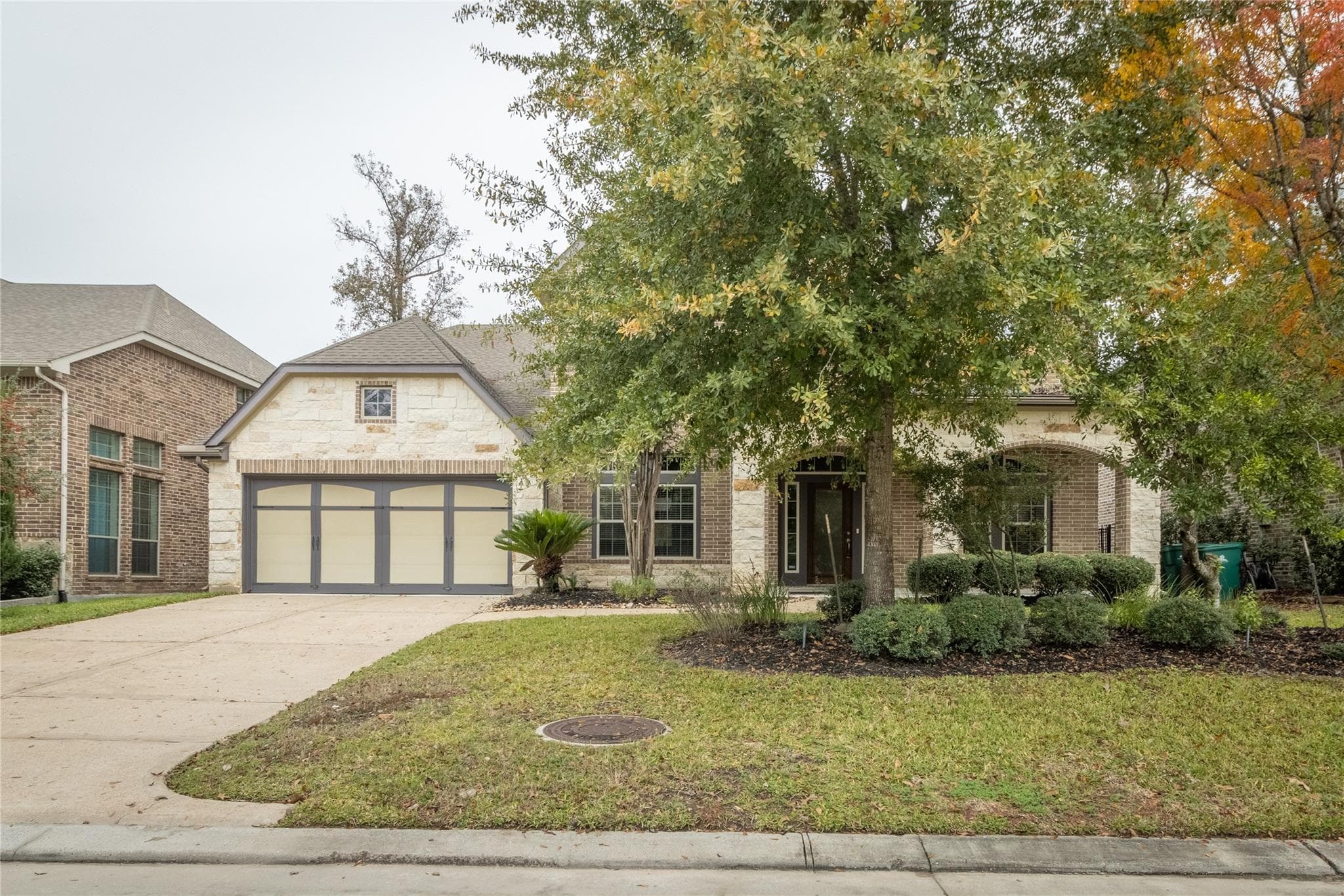 70 S Almondell Circle