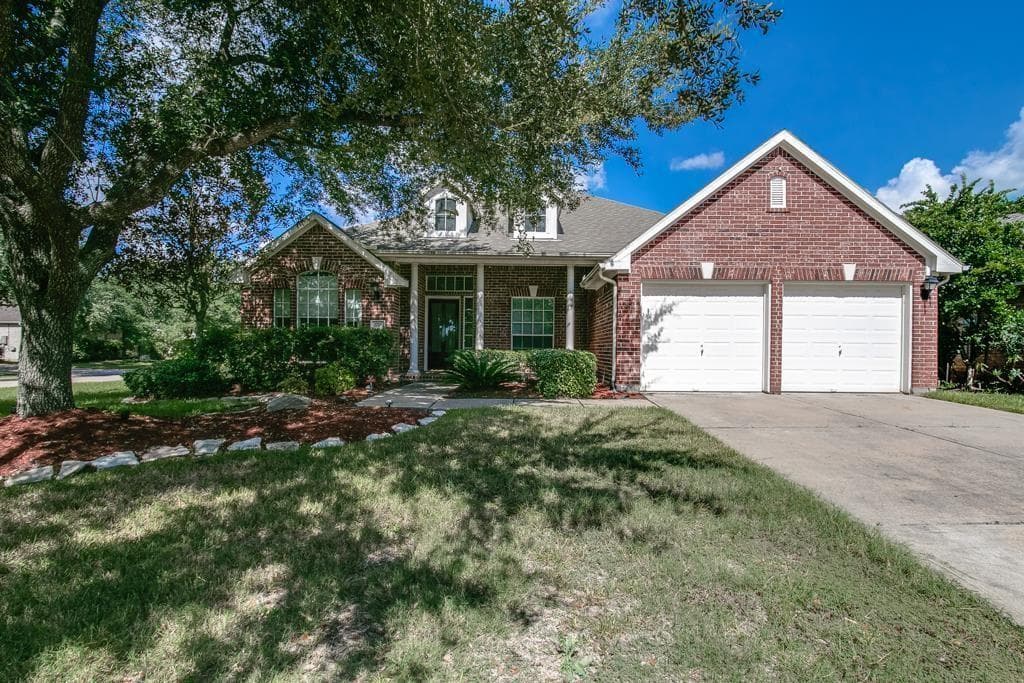 1718 Bumelia Court