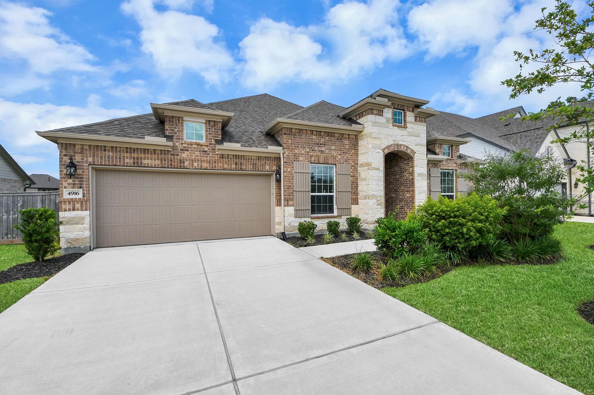 4916 Autumn Hills Trail
