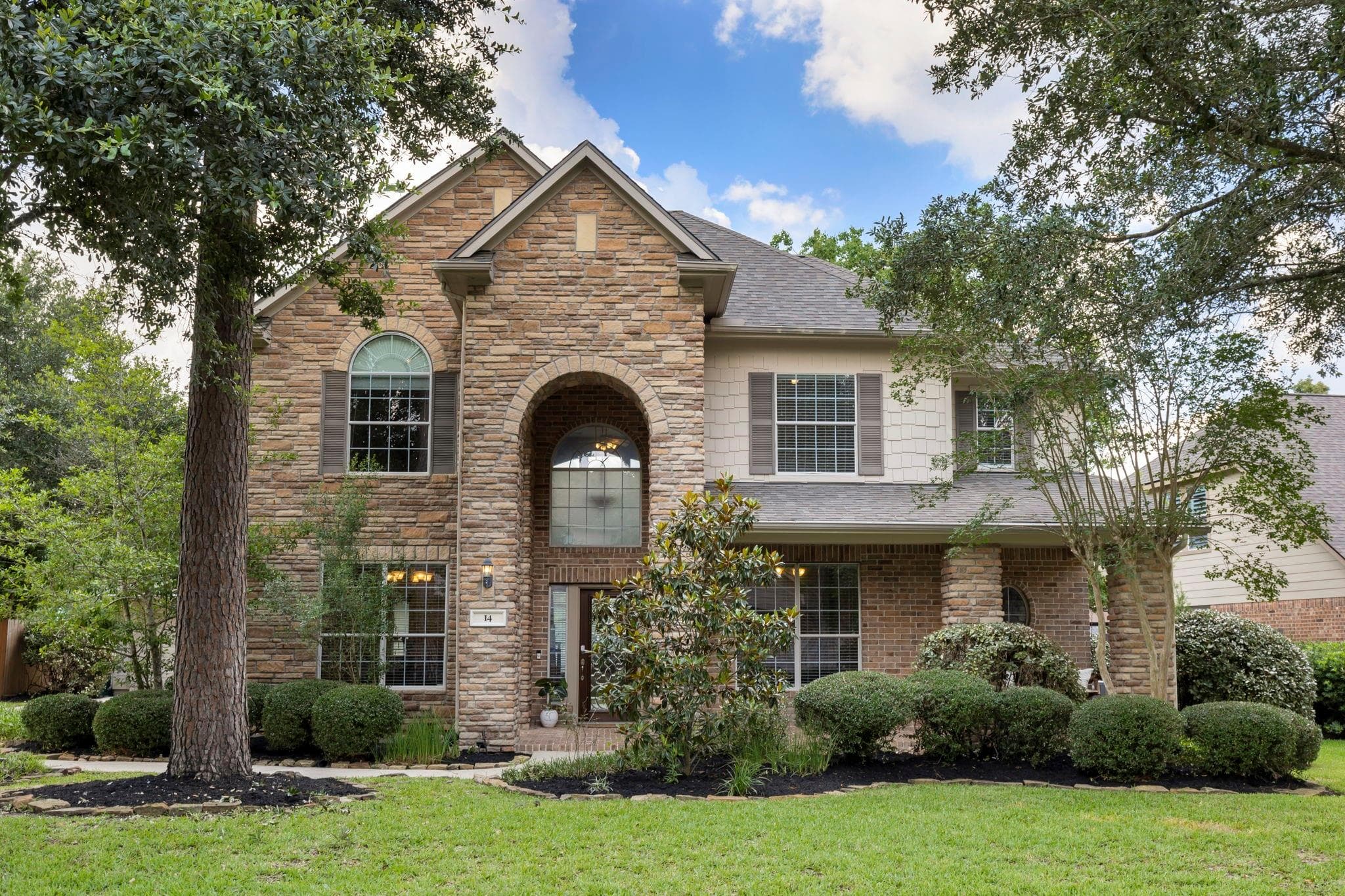 14 N Bardsbrook Circle