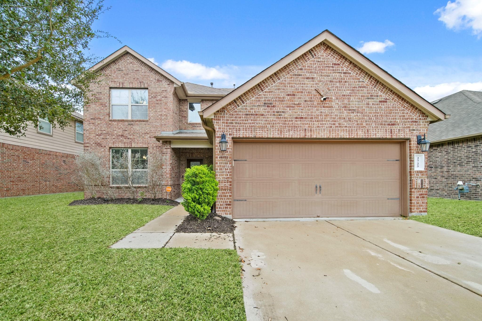 2725 Merlin Lane
