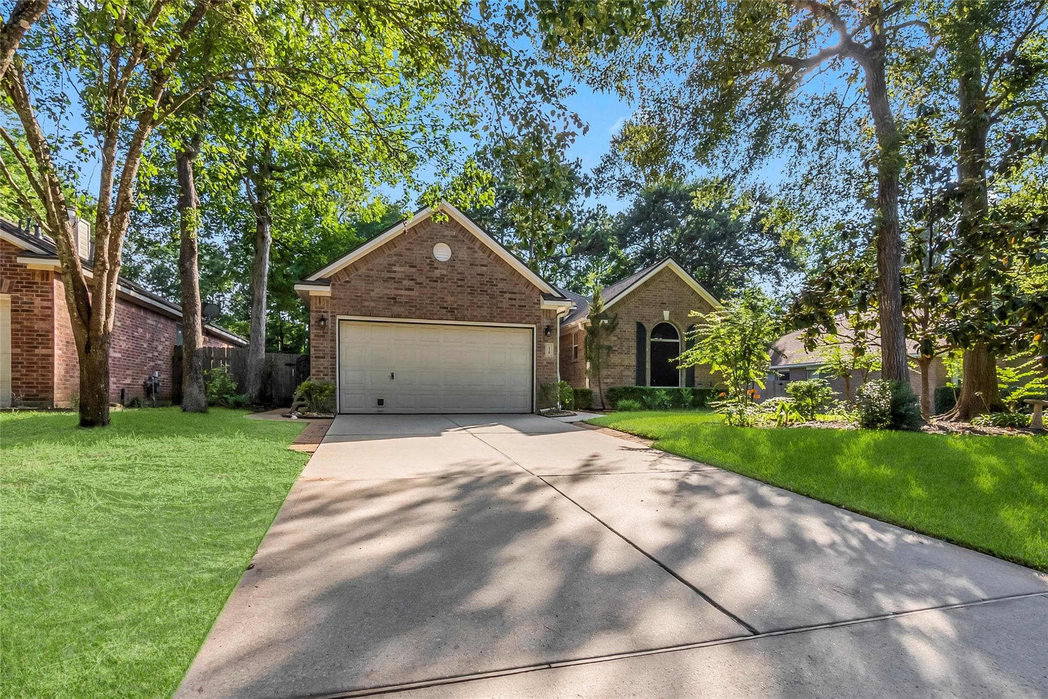 118 W Russet Grove Circle