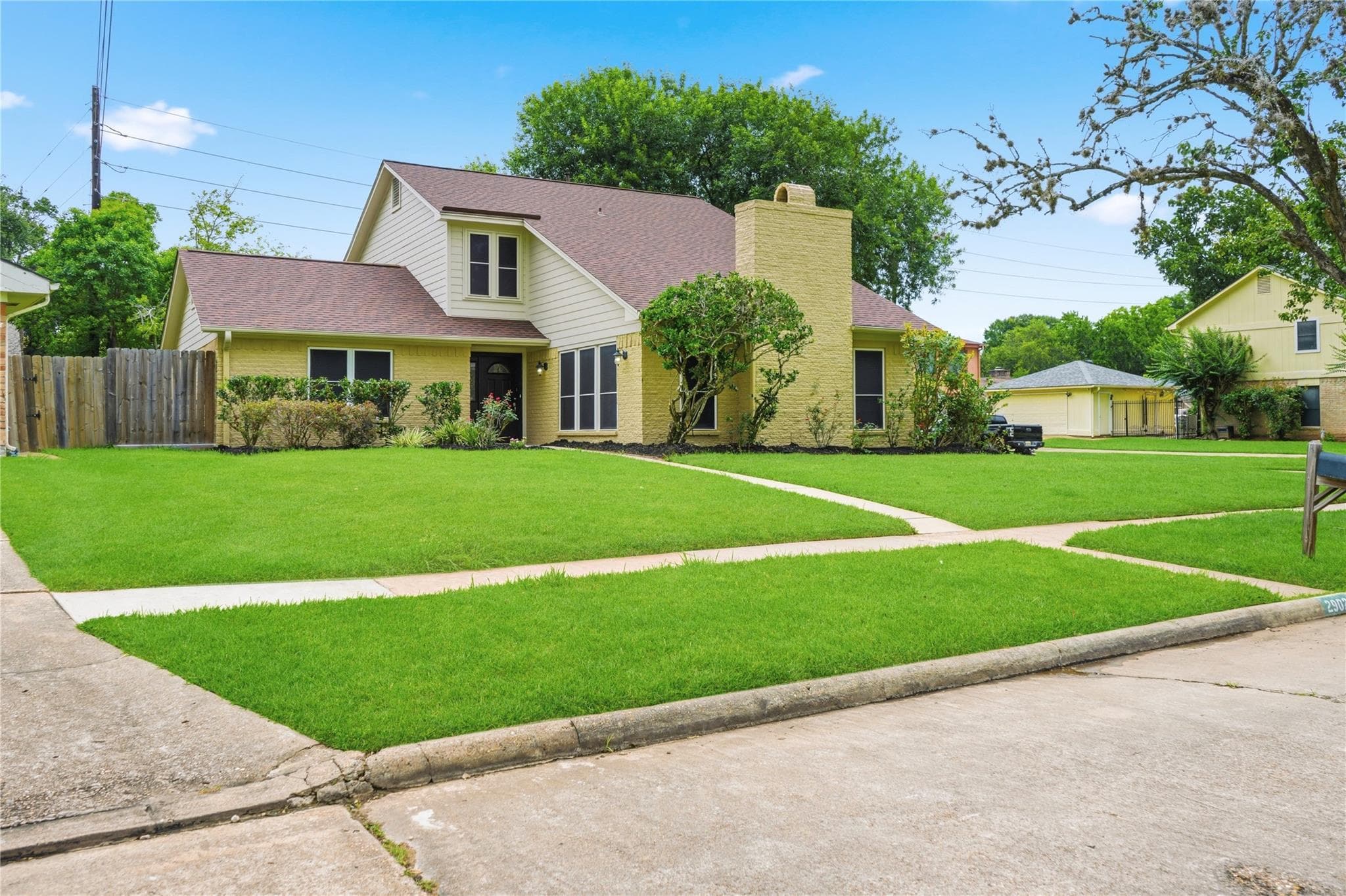 2902 Colony Drive