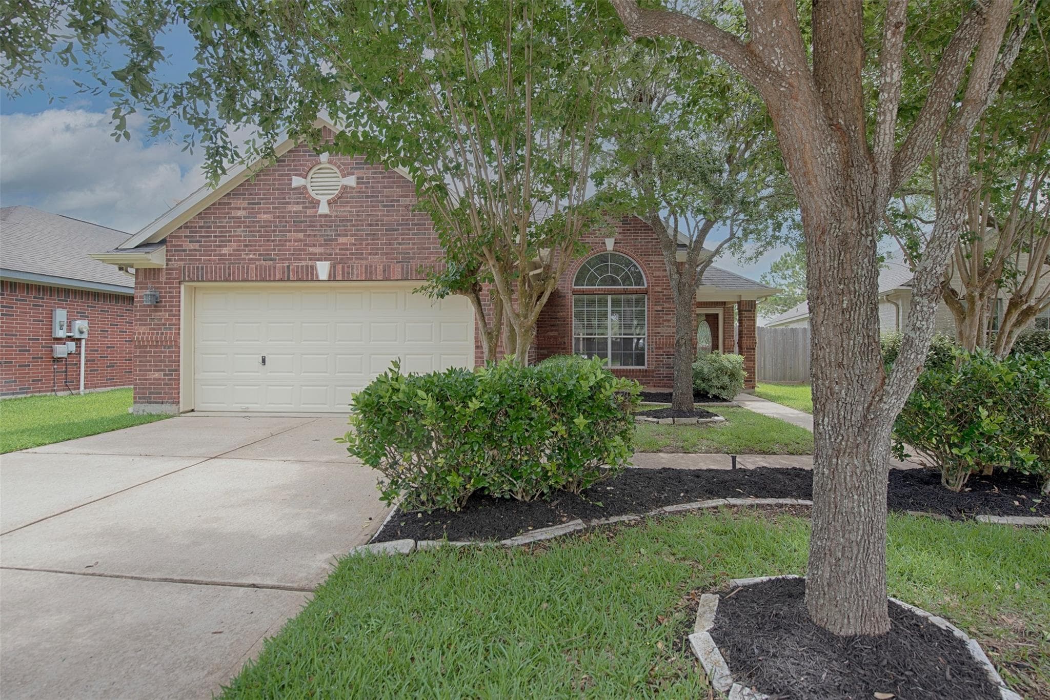 2725 Hidden Landing Drive