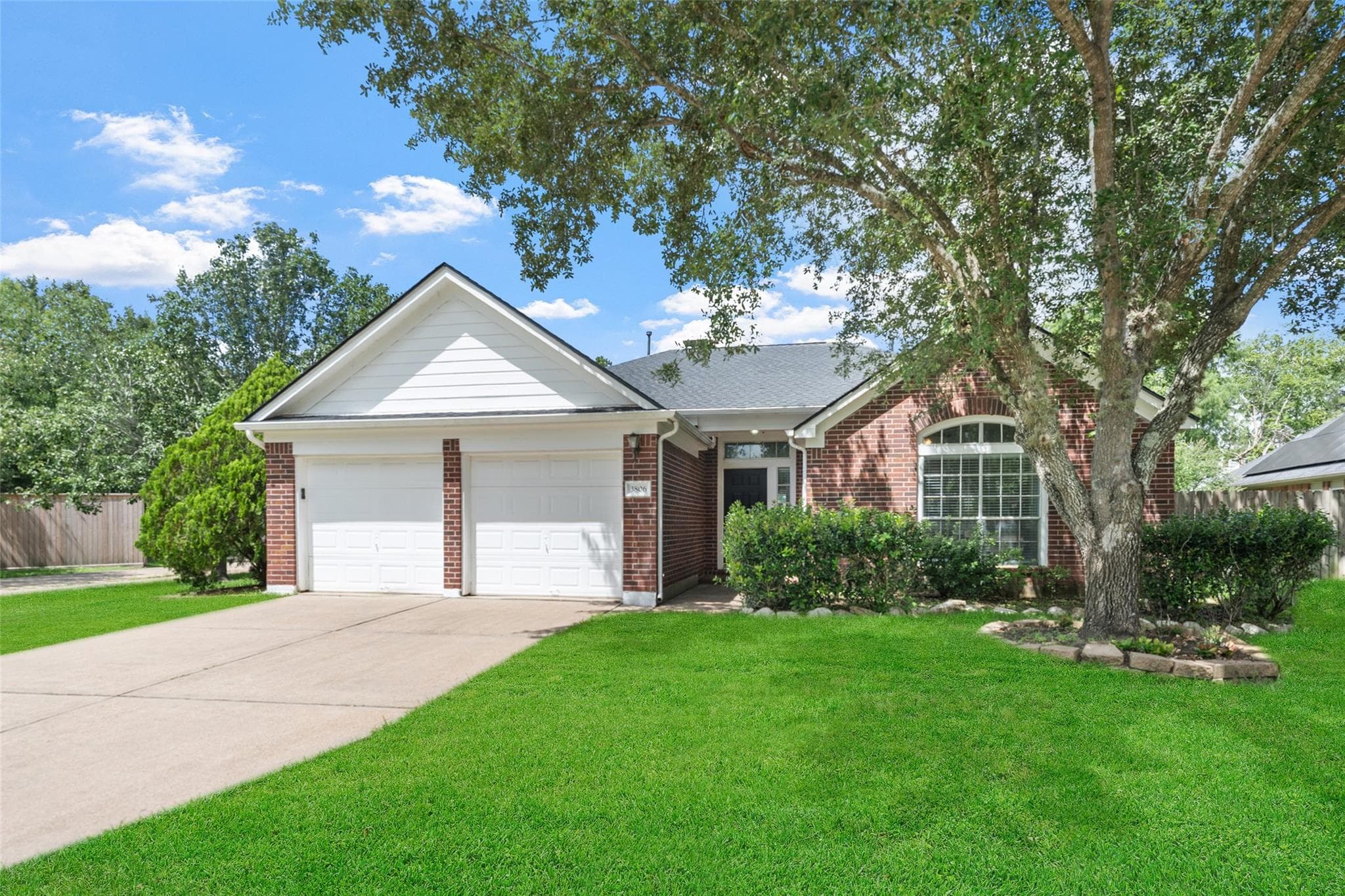 3806 Vinecrest Drive