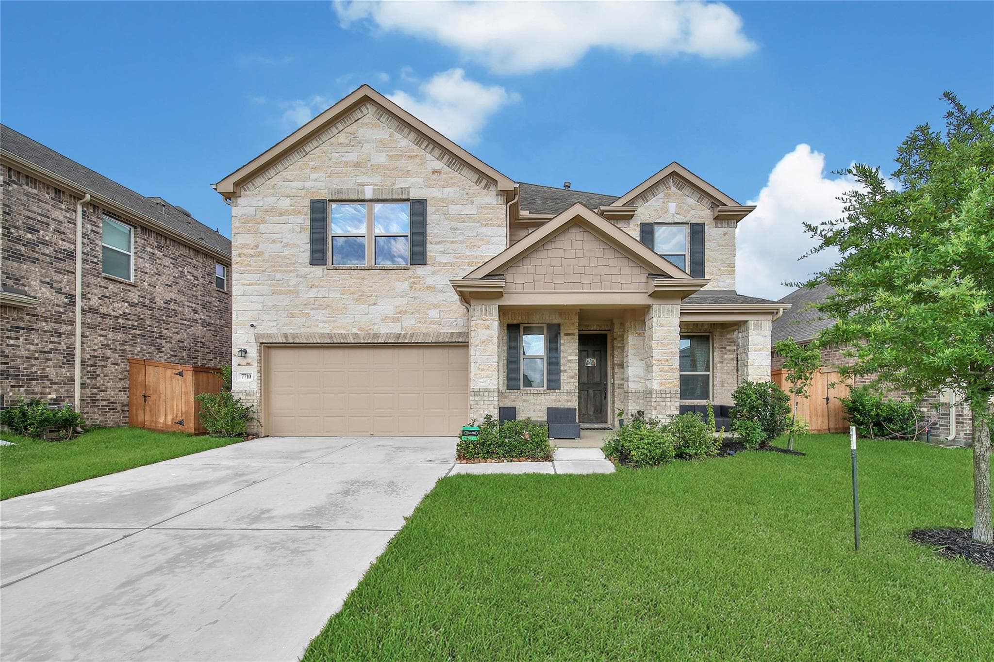 7710 Royal Oasis Lane