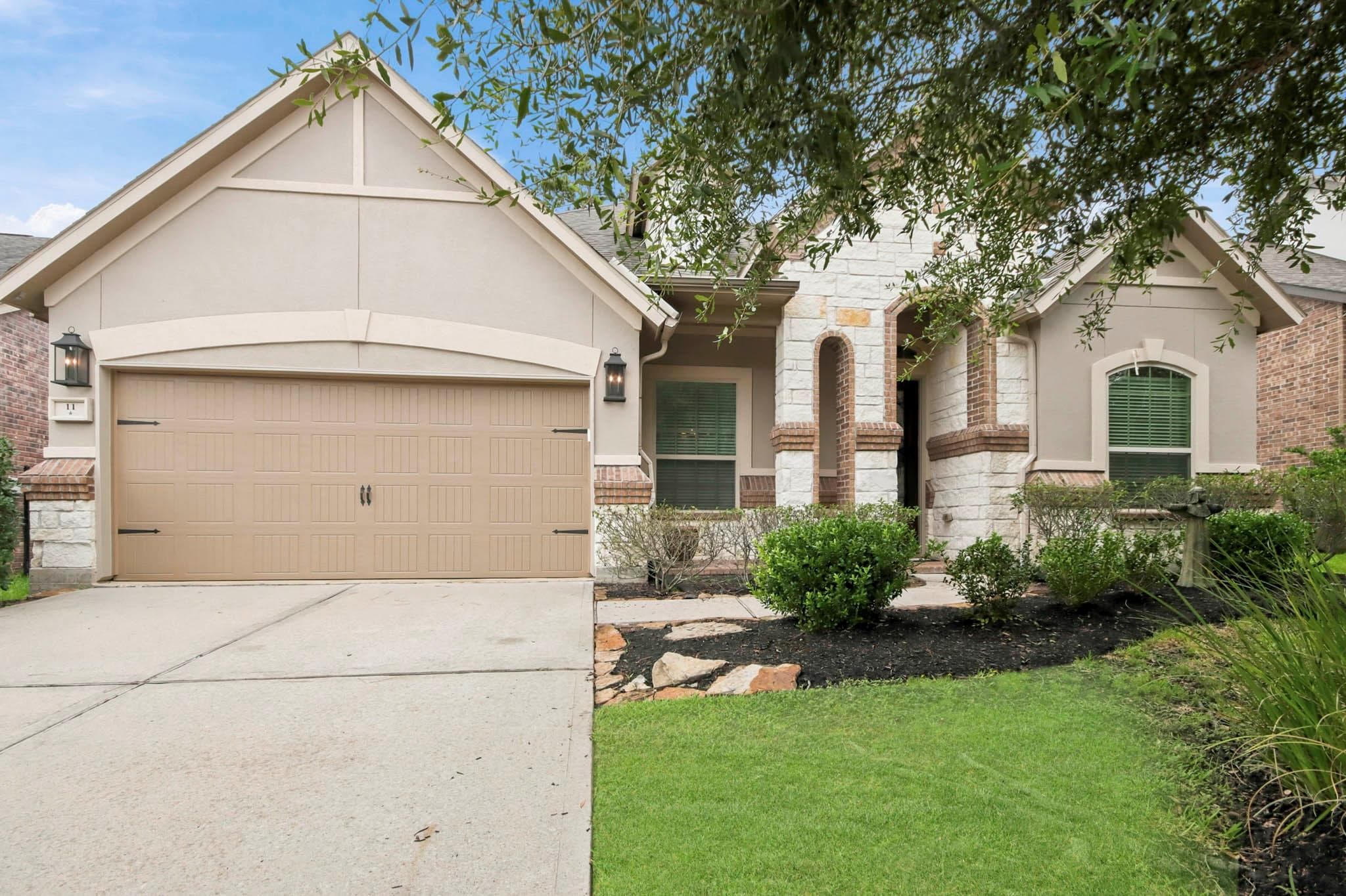 11 Whispering Thicket Place