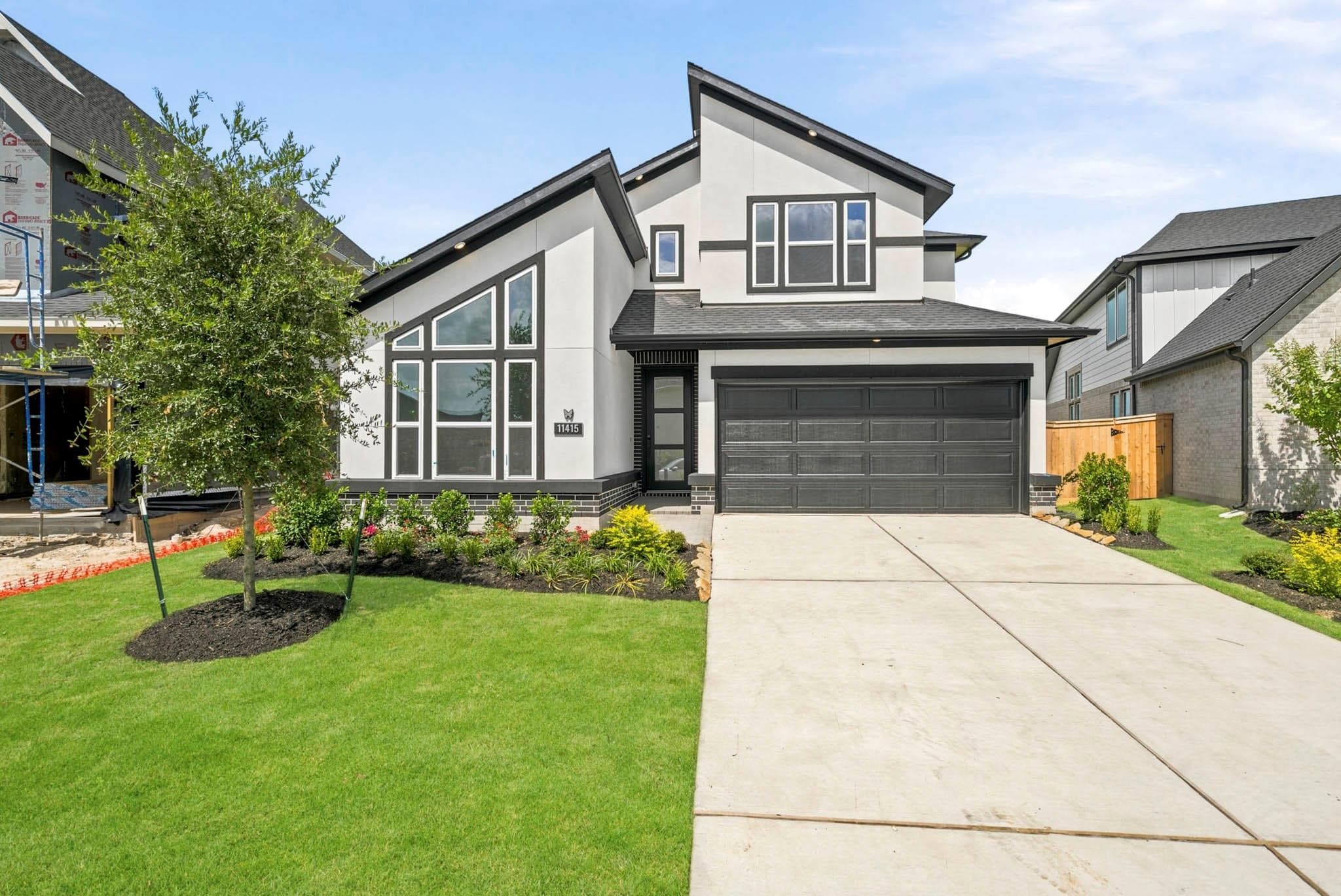 11415 Rocky Desert Hills Ln