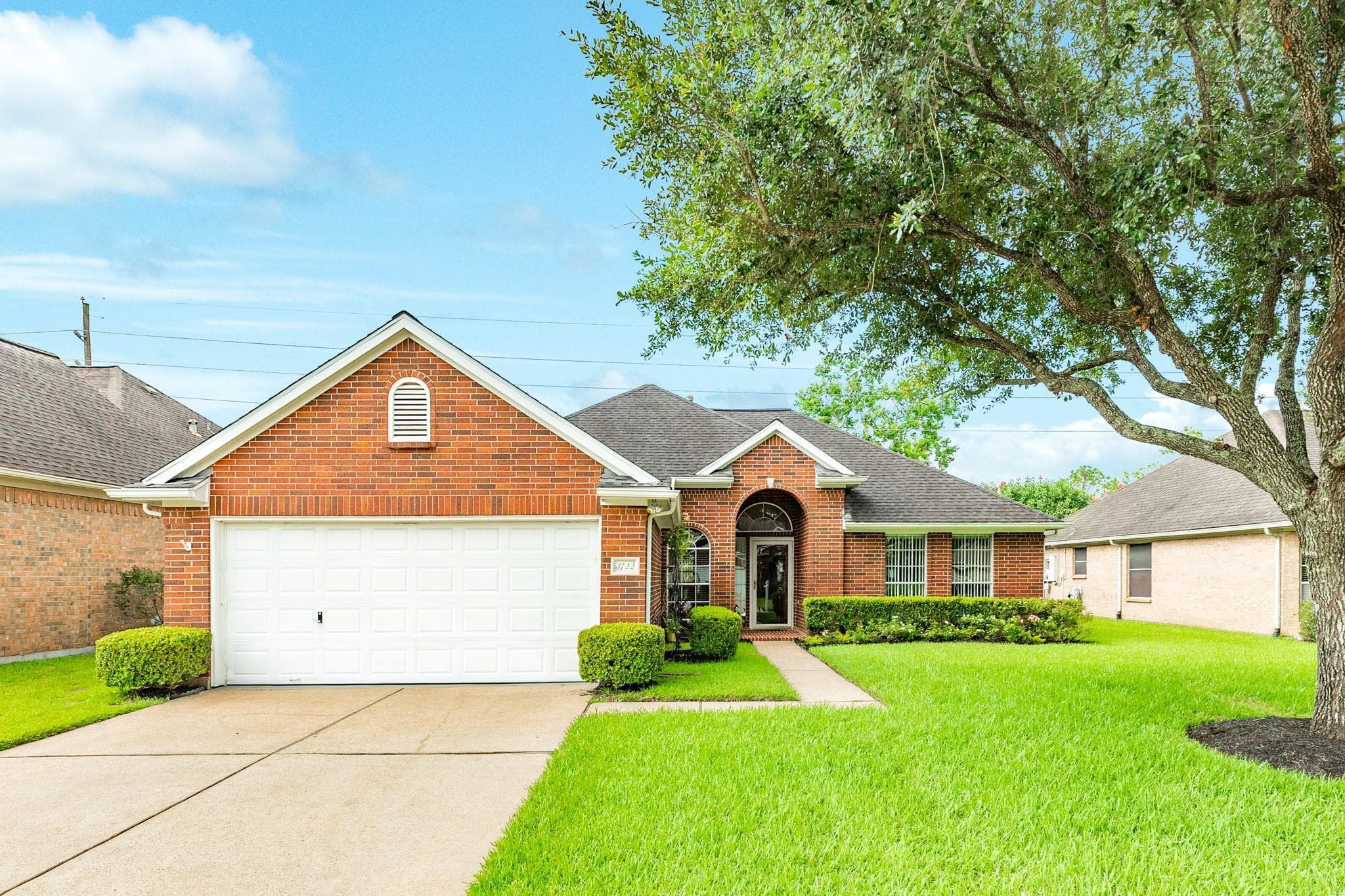 3722 S Peach Hollow Circle