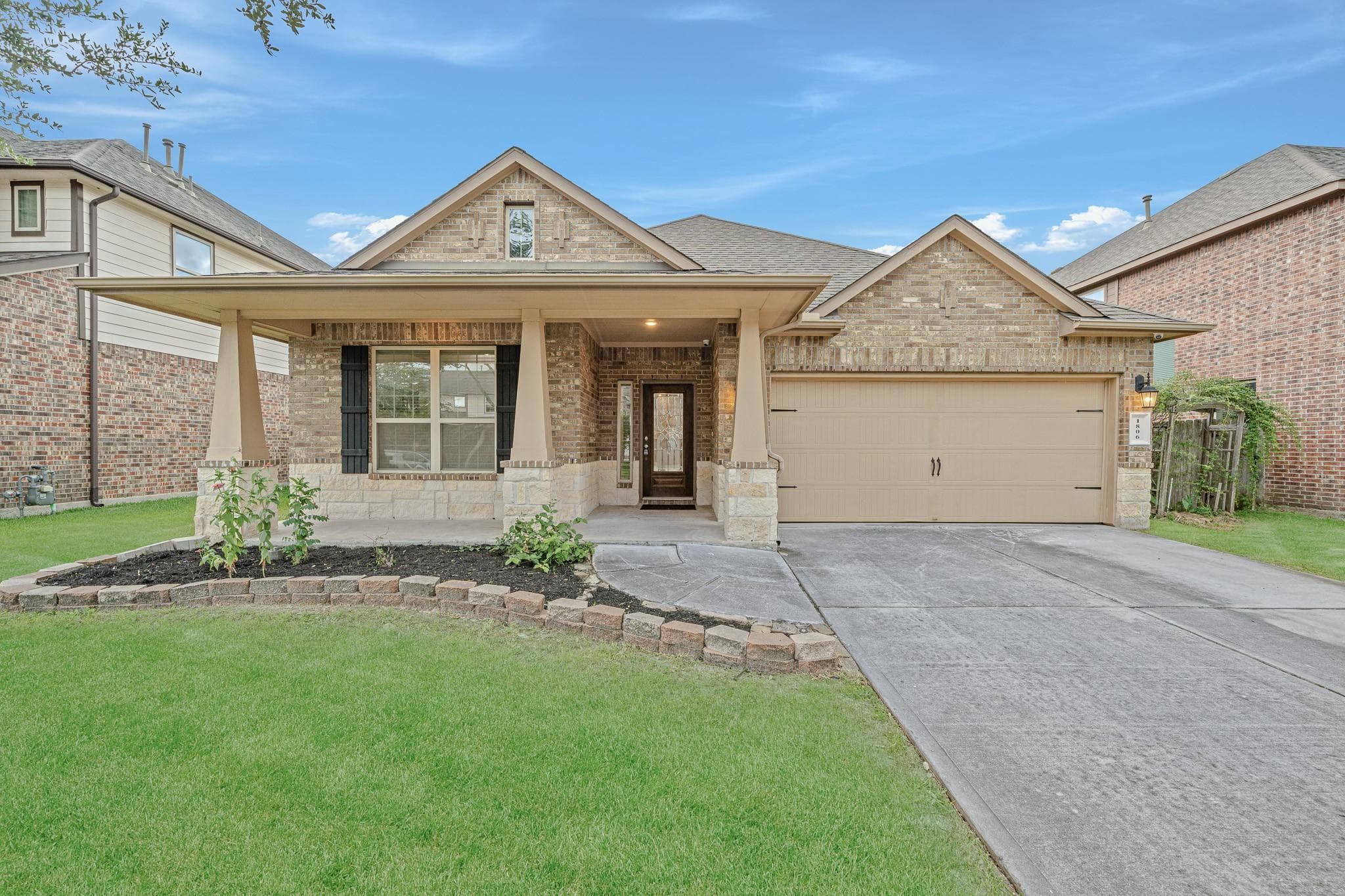 1806 Oak View Lane