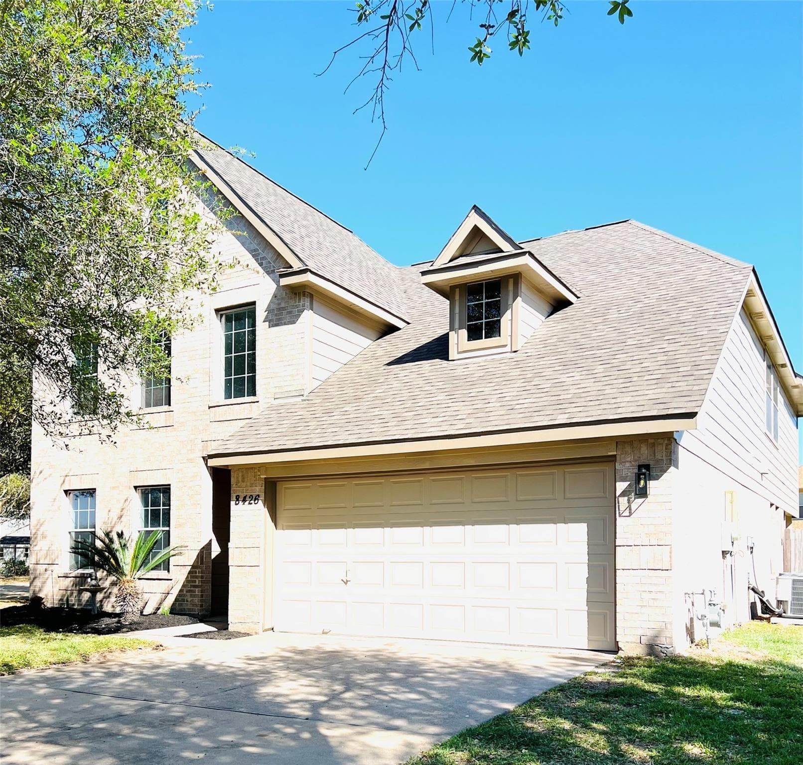 8426 Woodland Knoll Lane