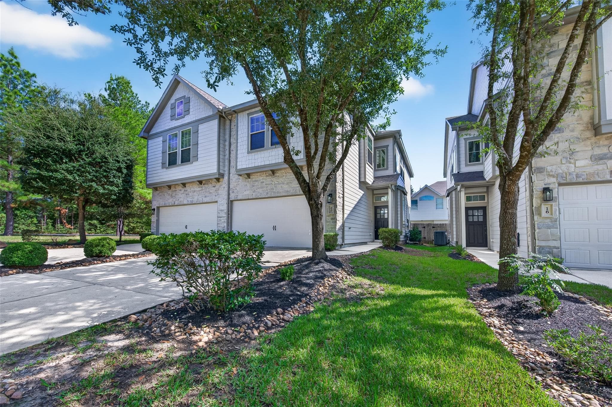 20 Cheswood Manor Court