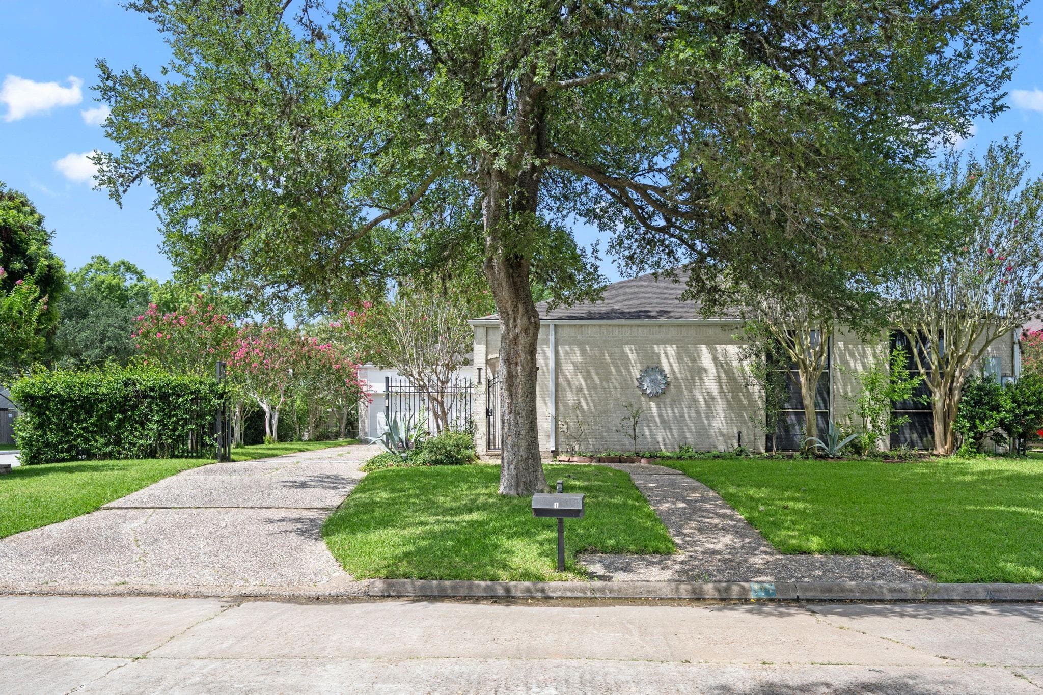 1 Wellington Lane