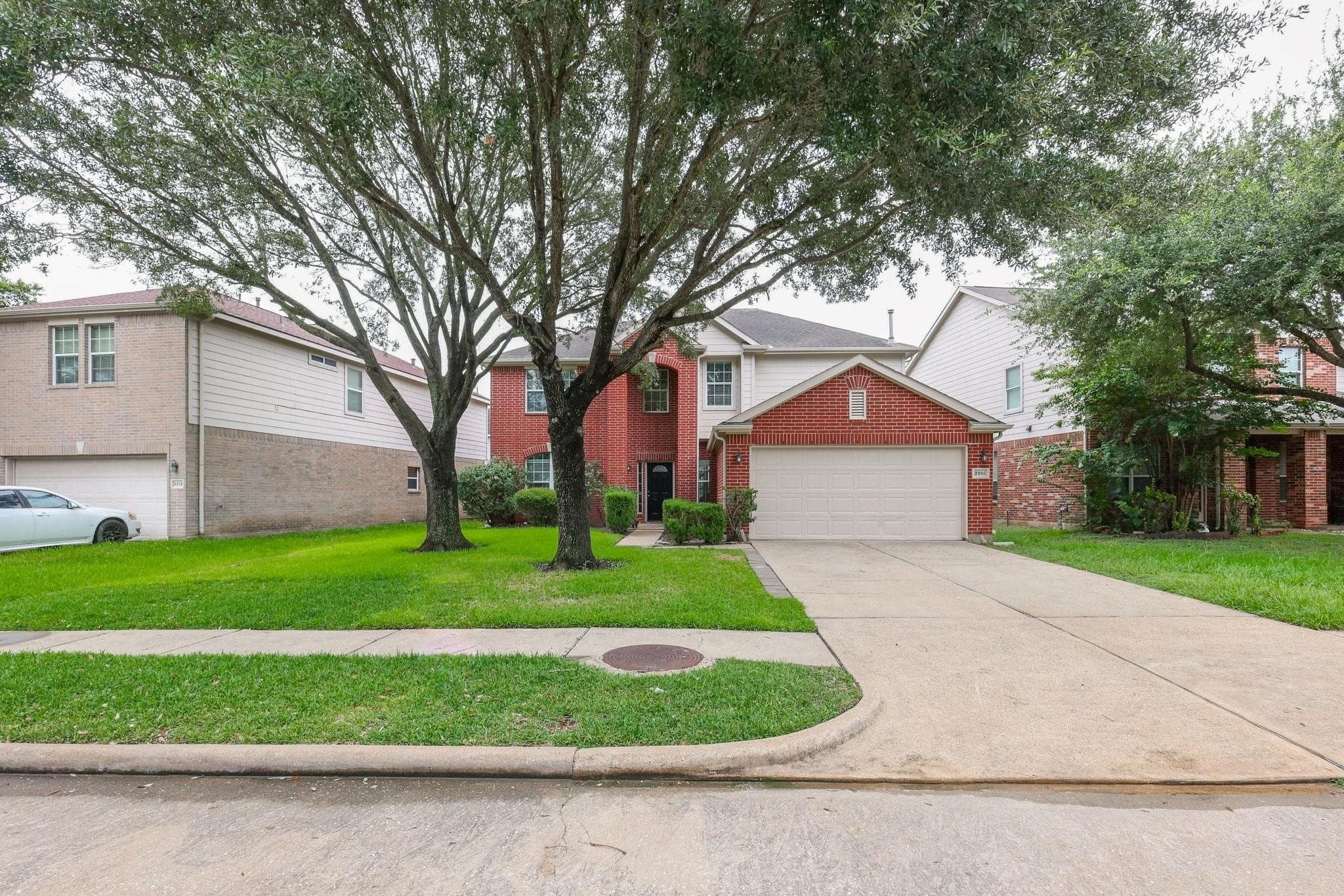 2814 Crestbrook Bend Lane