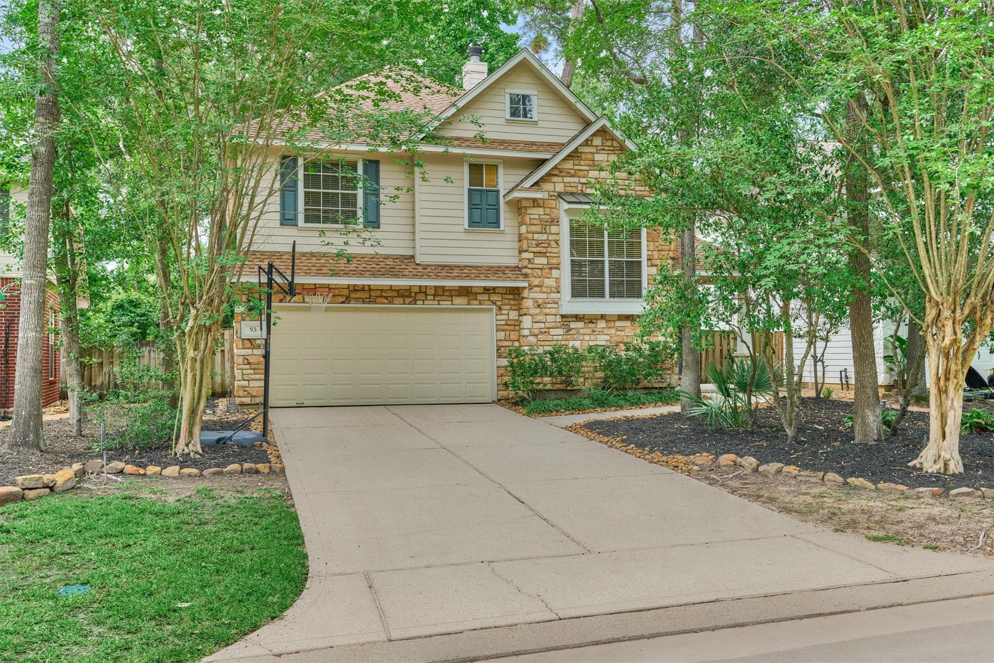 93 N Apple Springs Circle