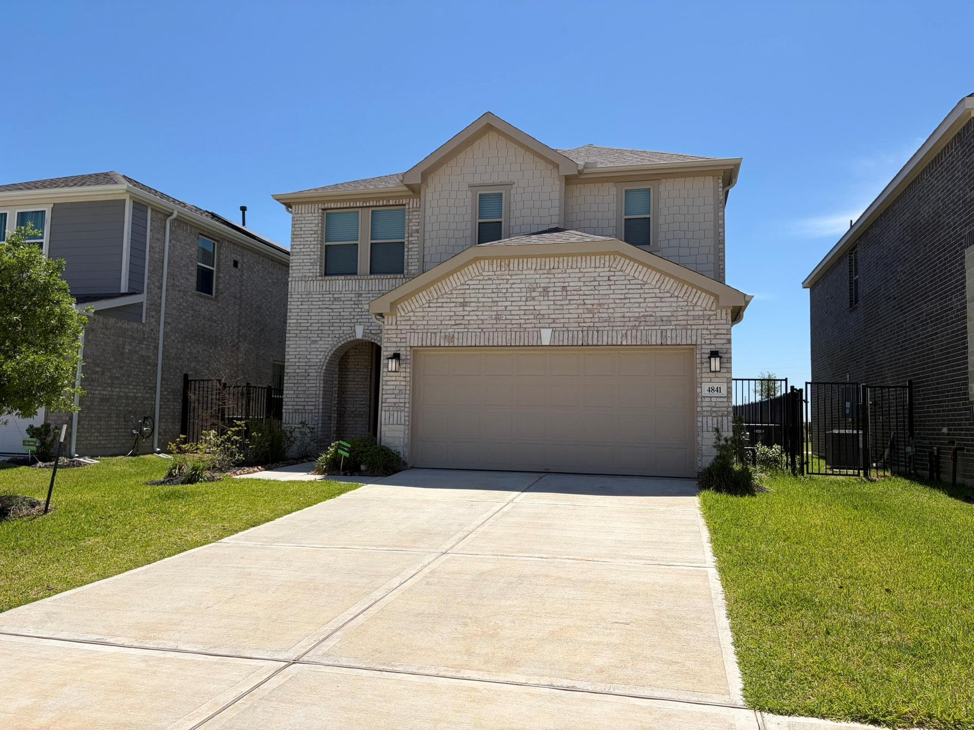 4841 Sun Falls Drive