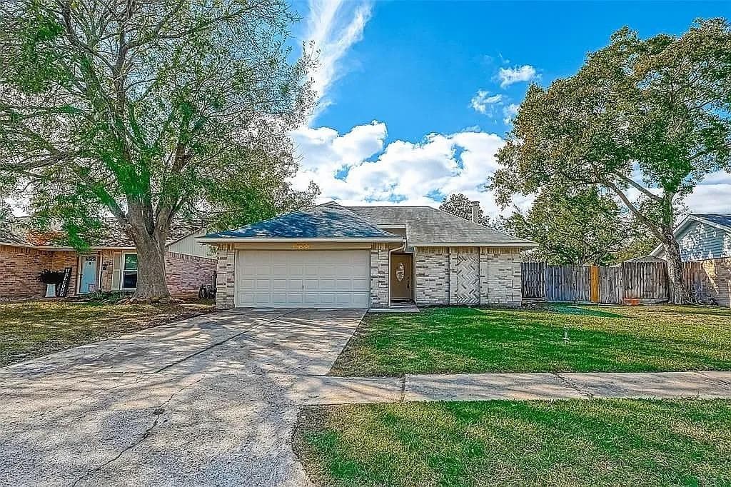 16938 Enchanted Circle