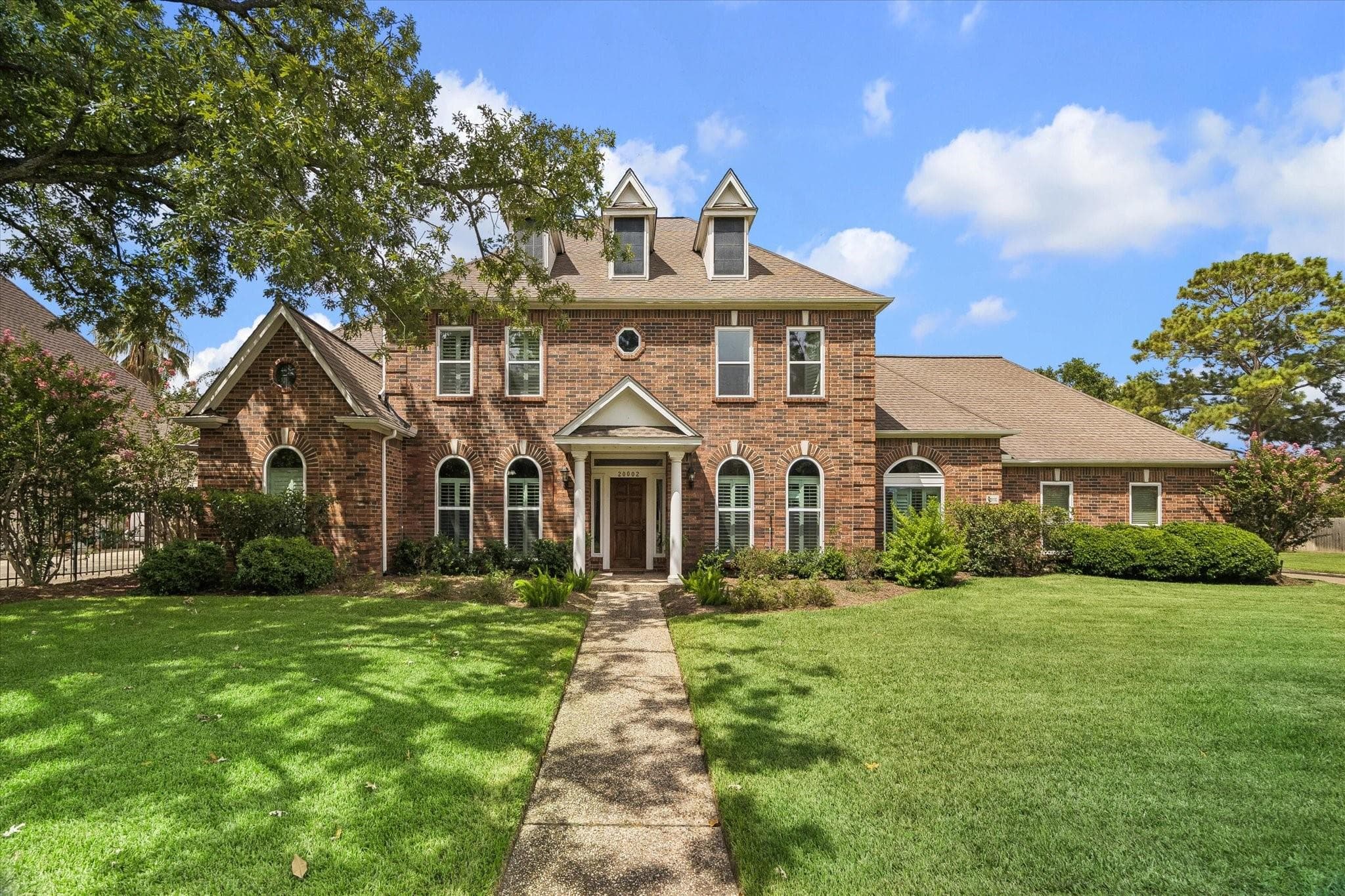 20002 Sky Hollow Ln