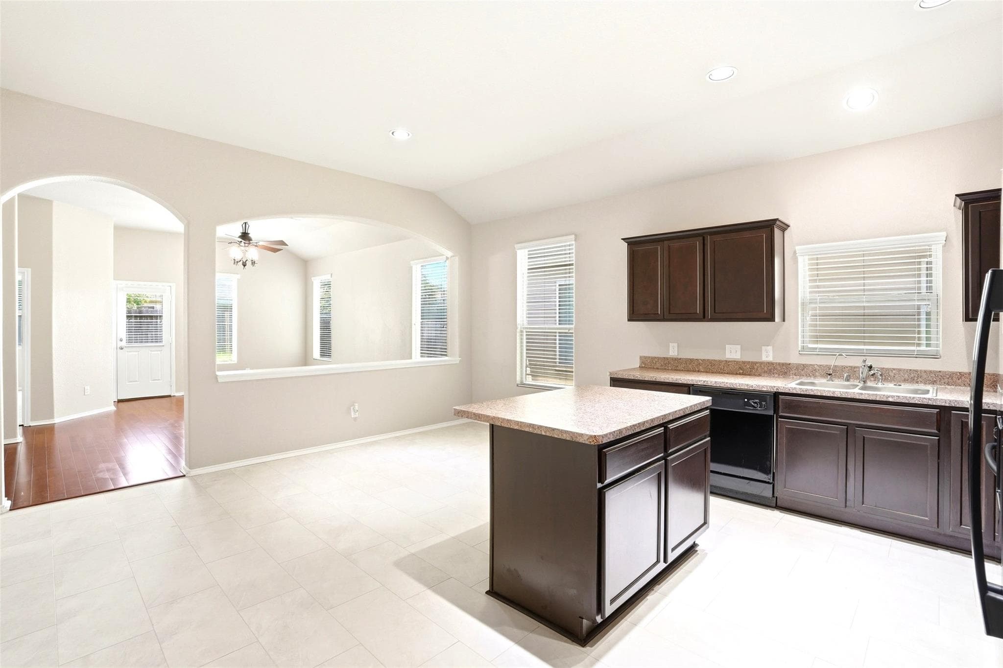 5427 Sunfall Bend Lane