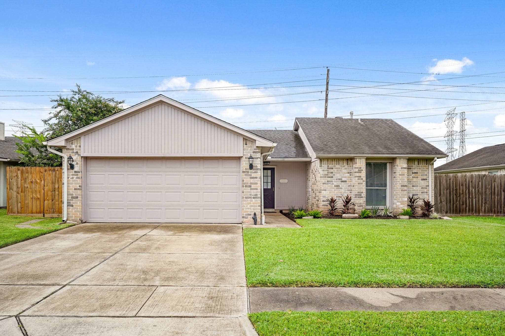 2911 Garden Lane