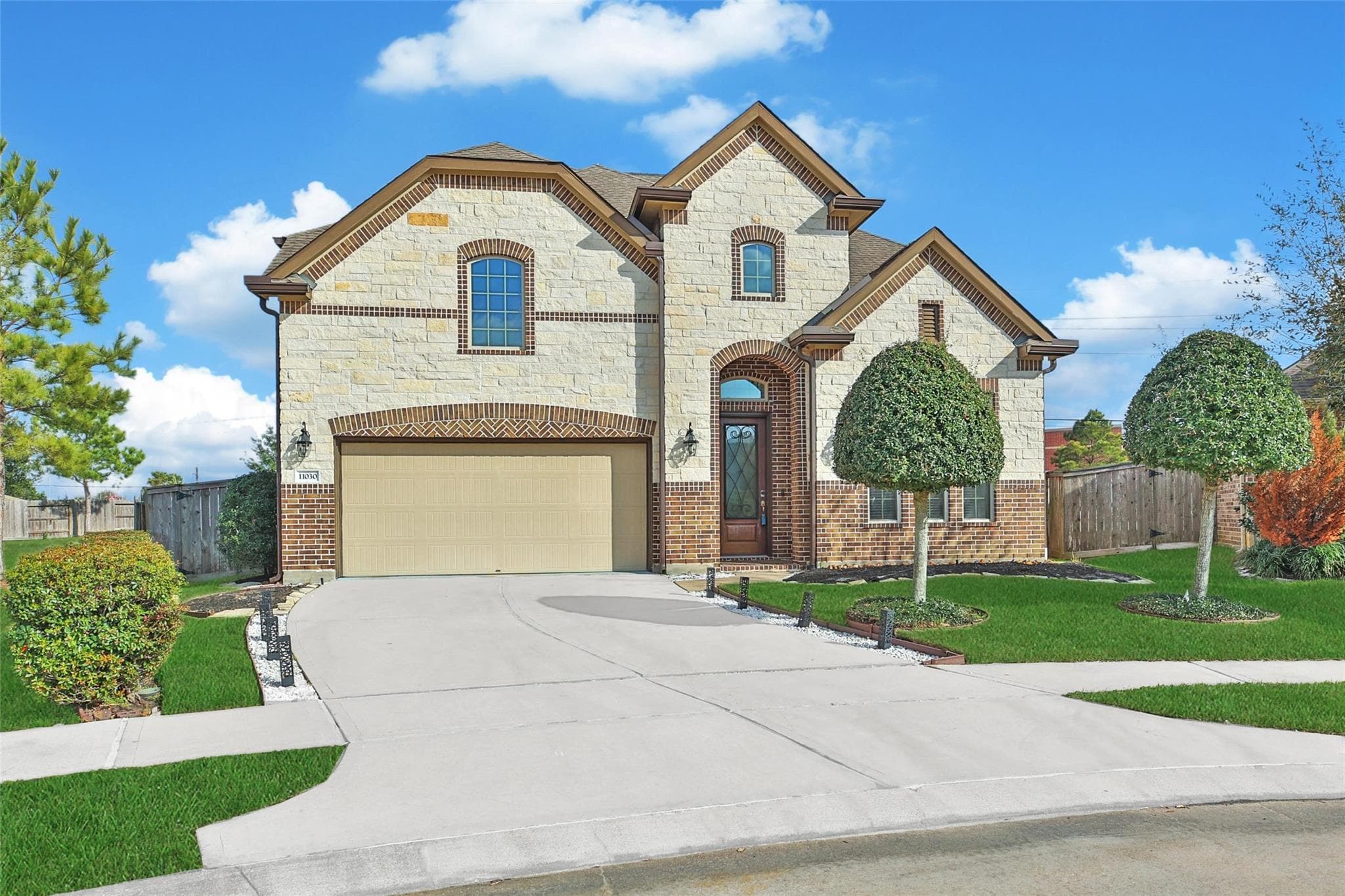 11030 Sarah Bluff Lane