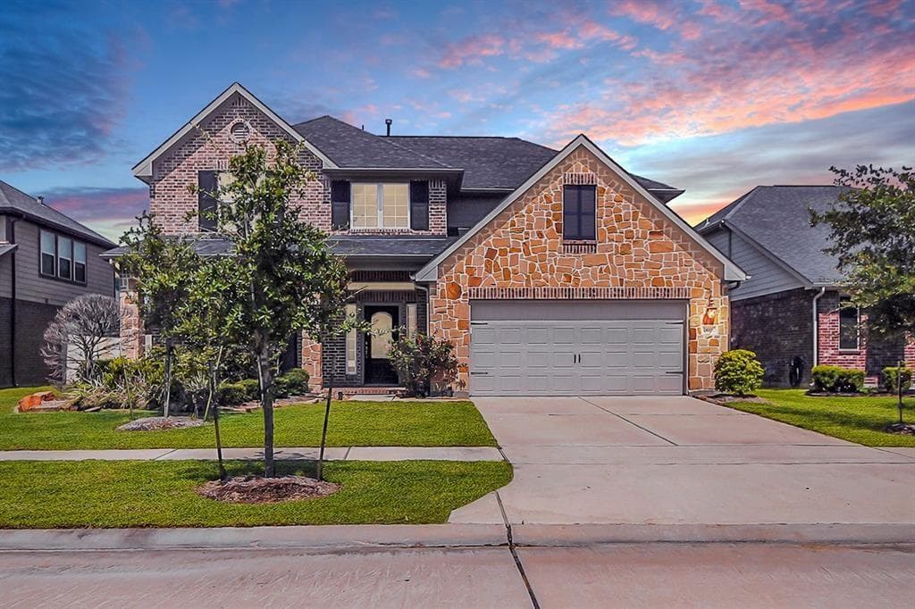 24906 Lakecrest Park Drive