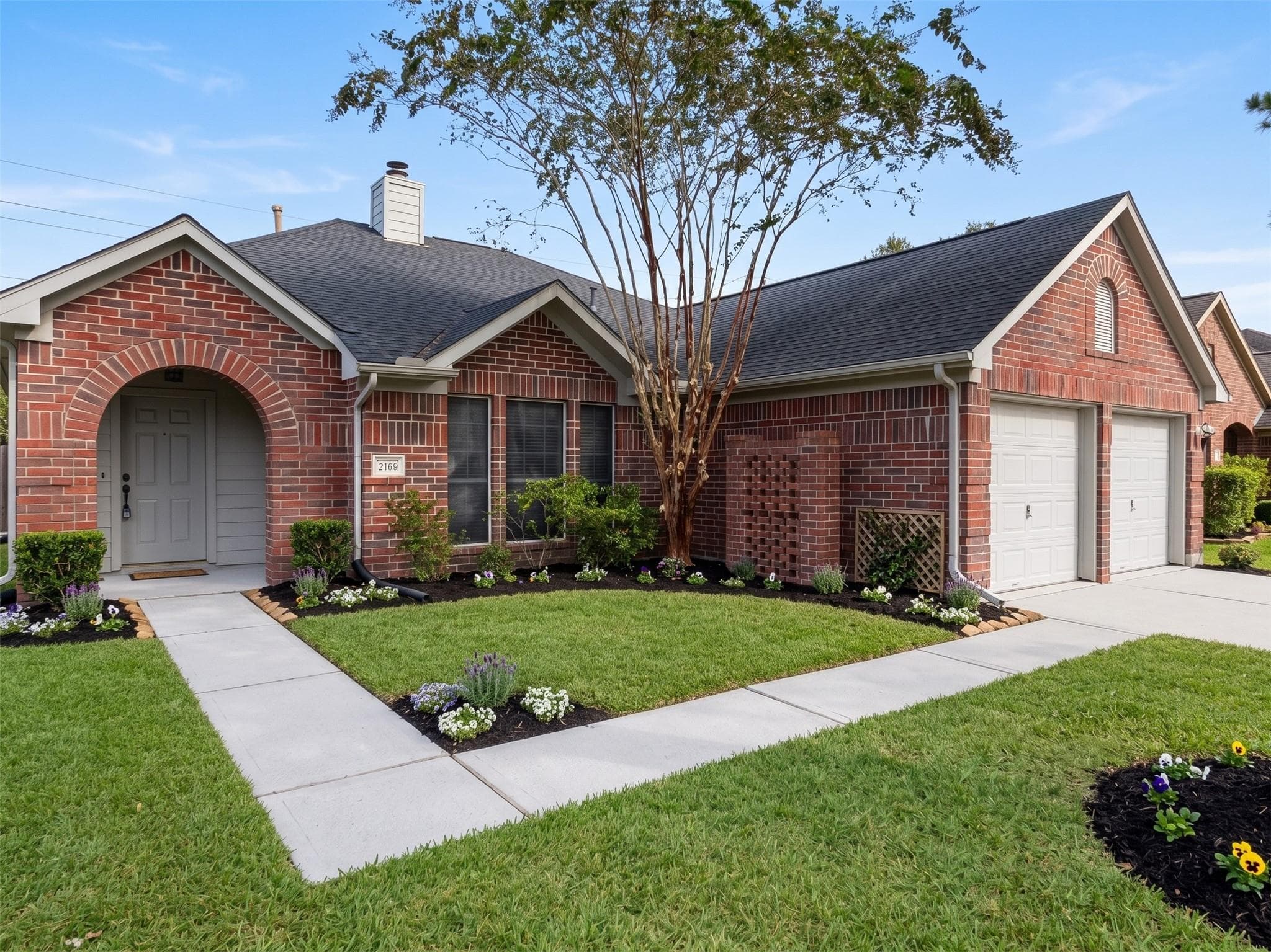 2710 Glen Cullen Lane