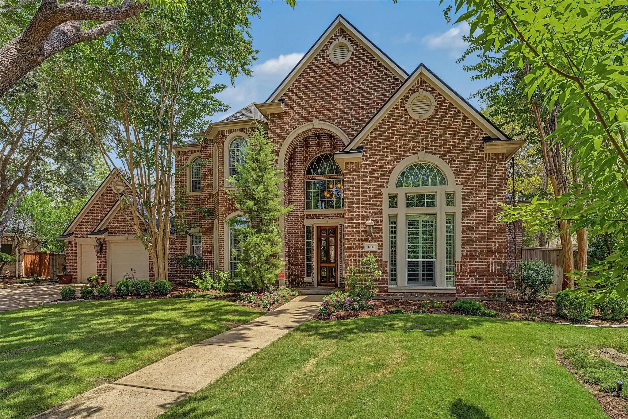 1811 Oak Shadow Court
