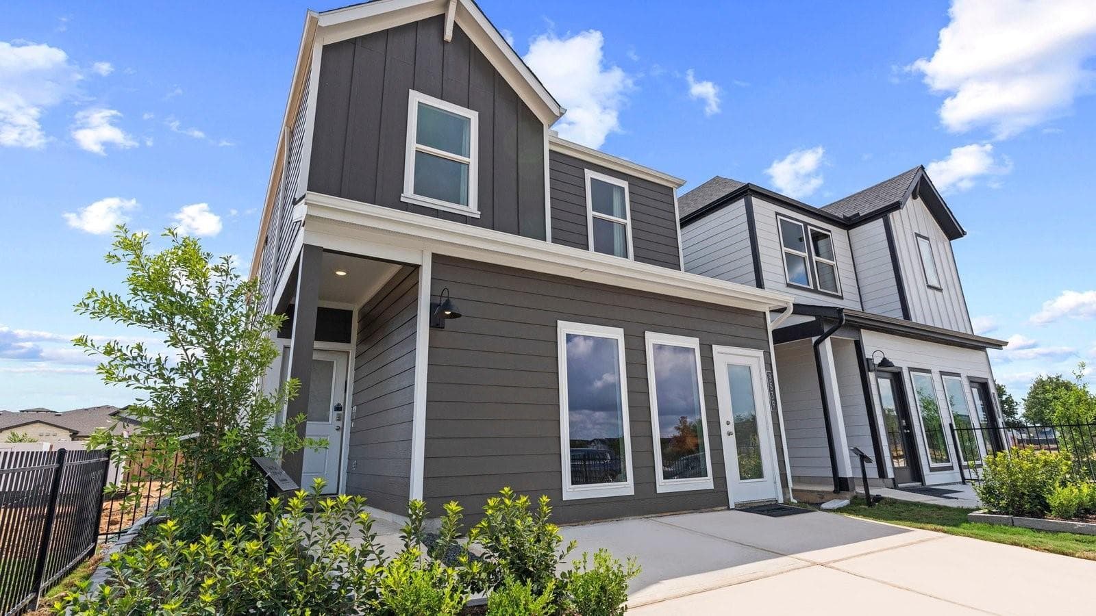 3527 Blackbird Lane