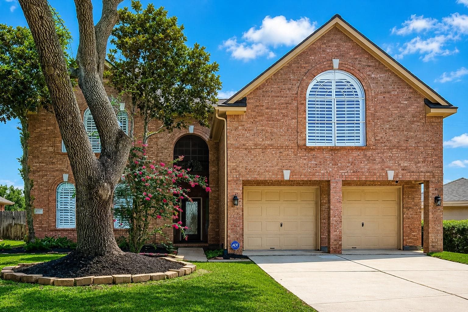 827 Annies Way
