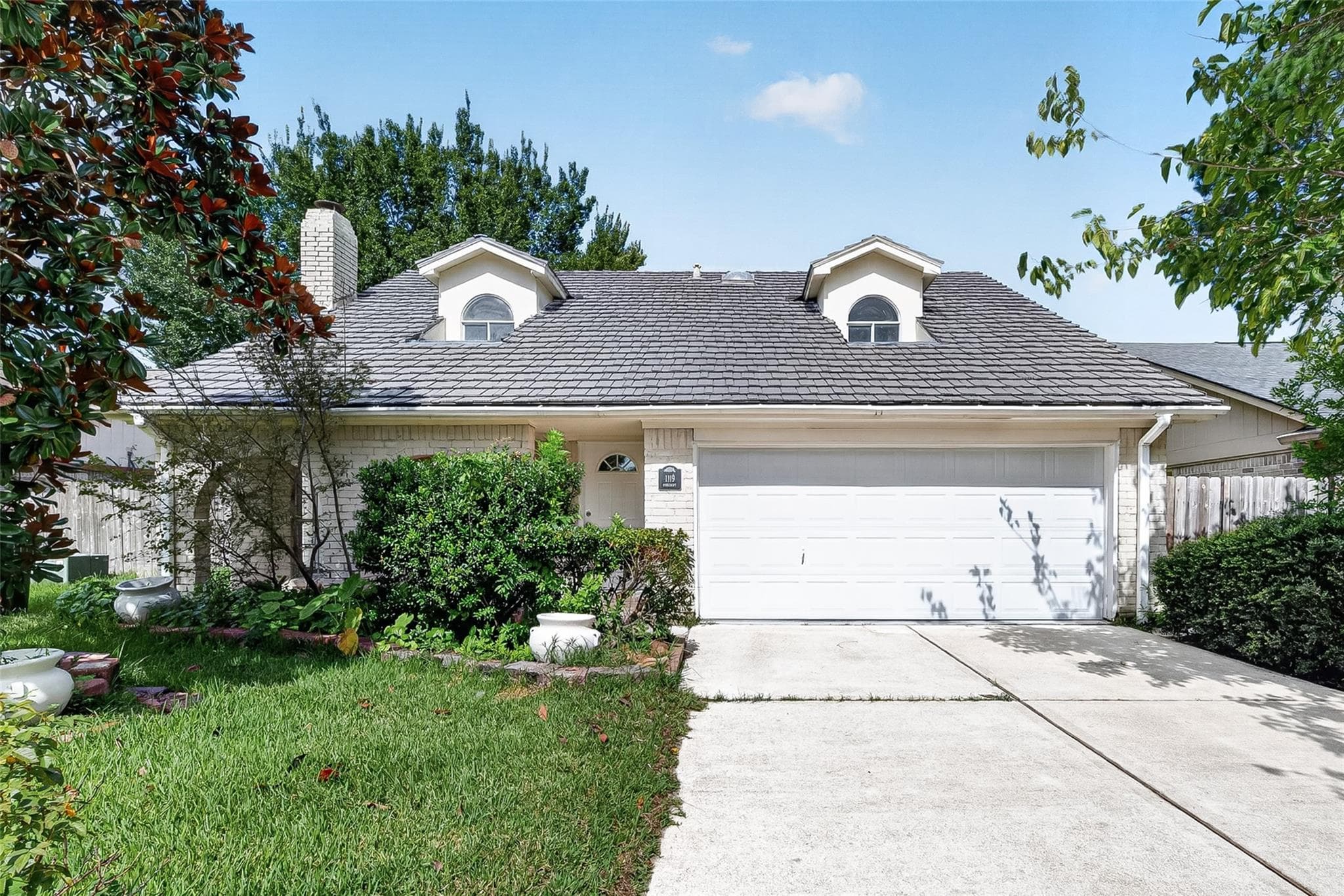 1119 Pinecroft Drive