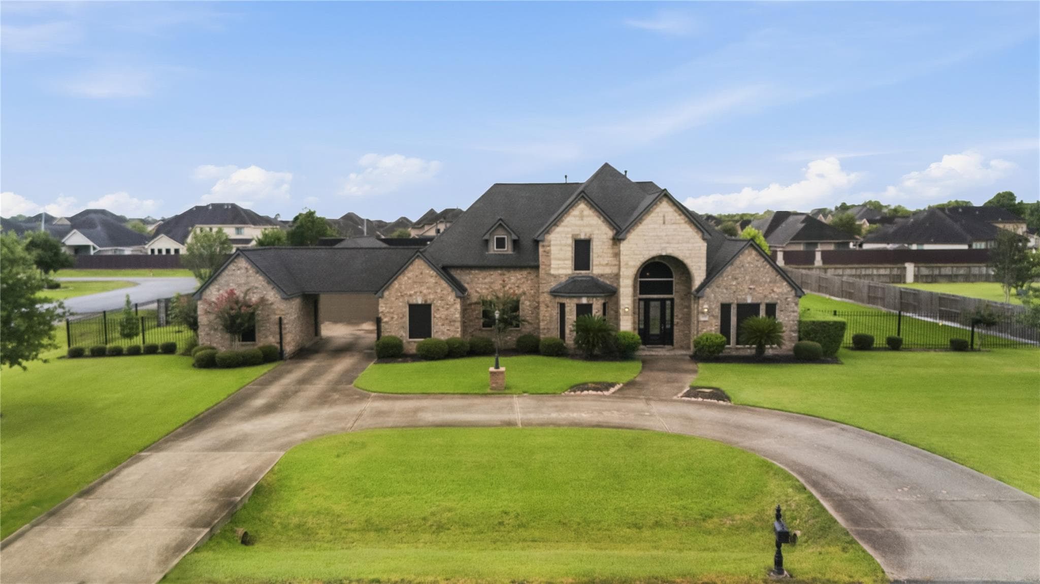 7702 Grovewood Court