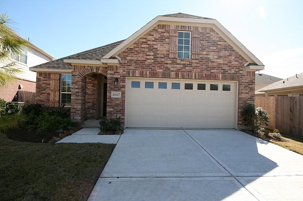 24547 Foxberry Glen