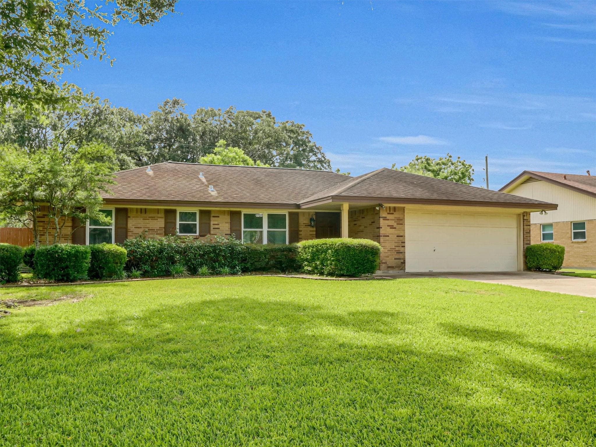 805 Bluebonnet Lane