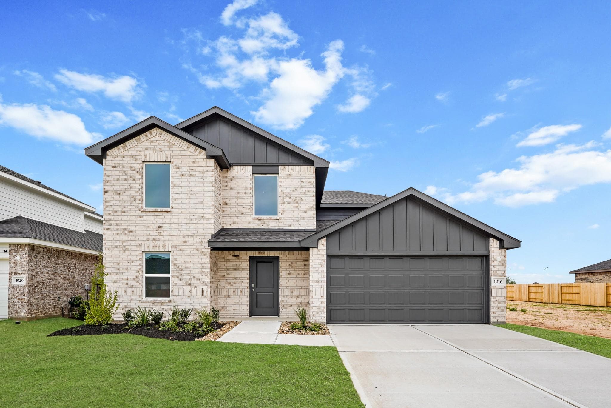 1016 Selene Sky Drive