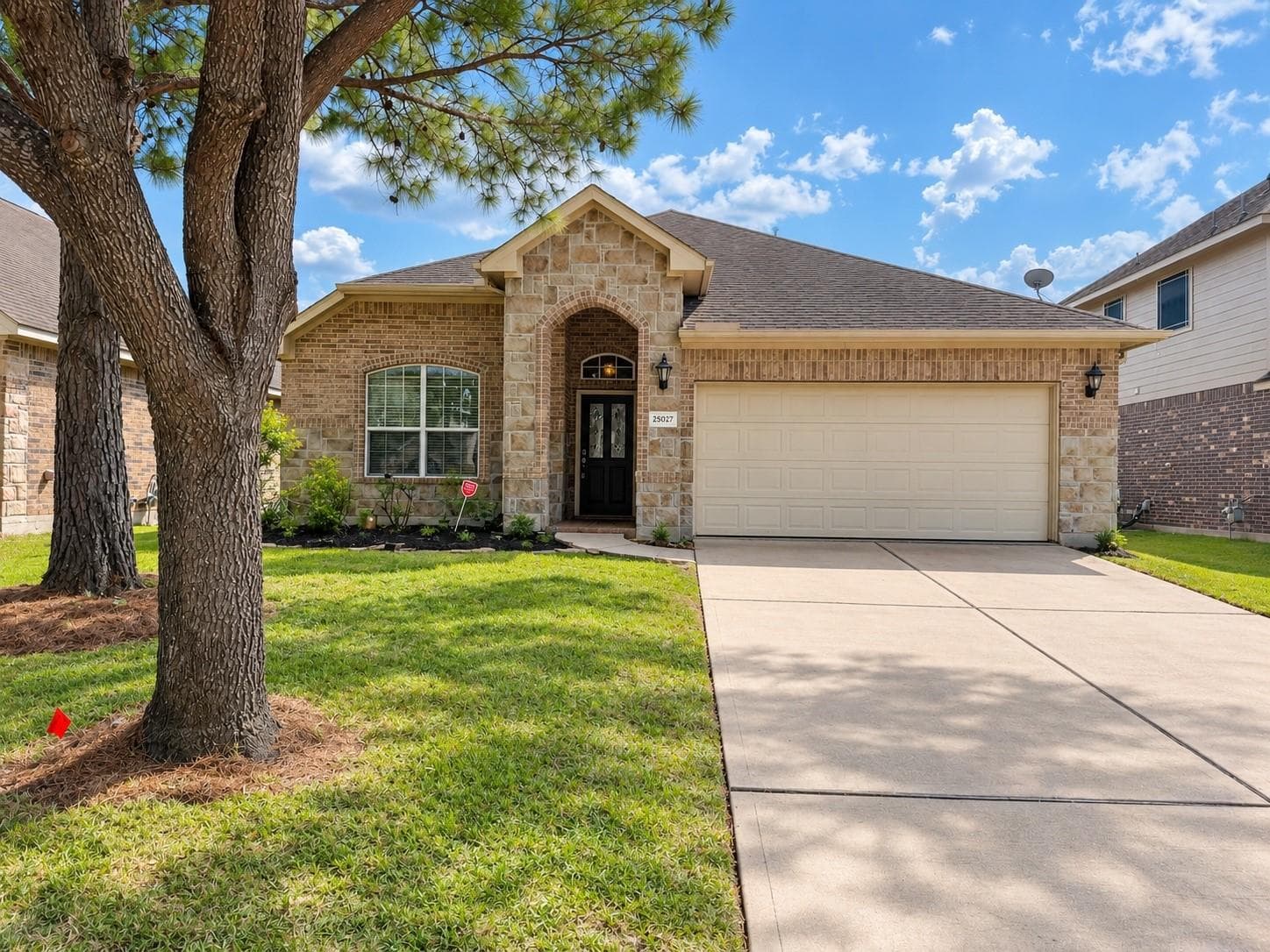 25027 Lakecrest Manor Drive