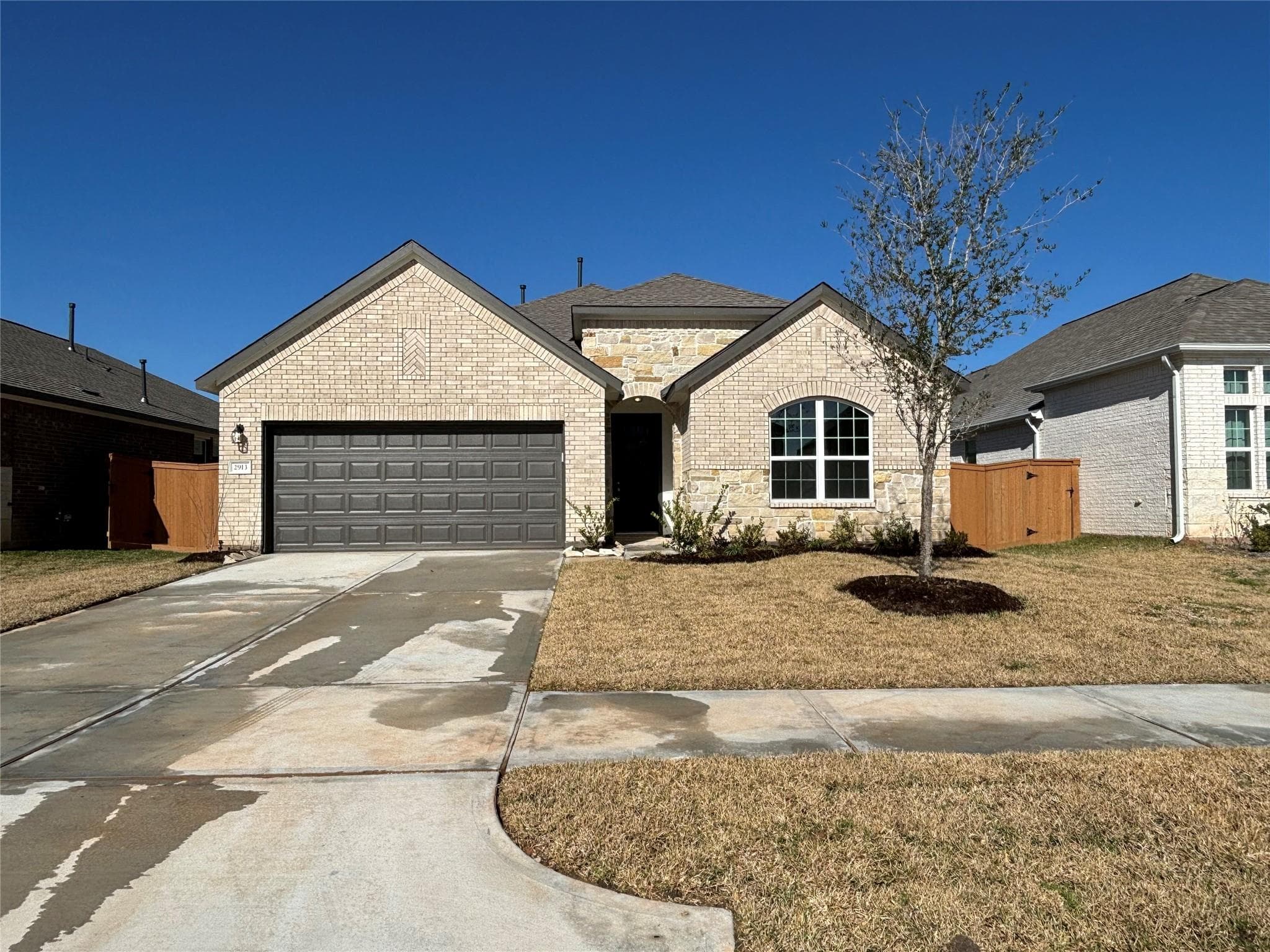 2913 Cliff Ridge Lane