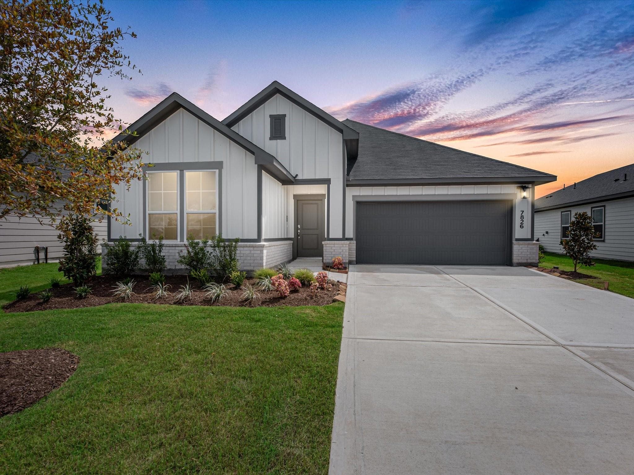 7826 Shimmering Star Lane