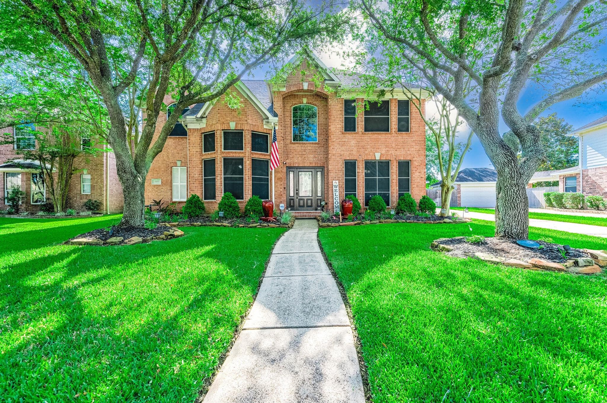 2807 Canyon Drive