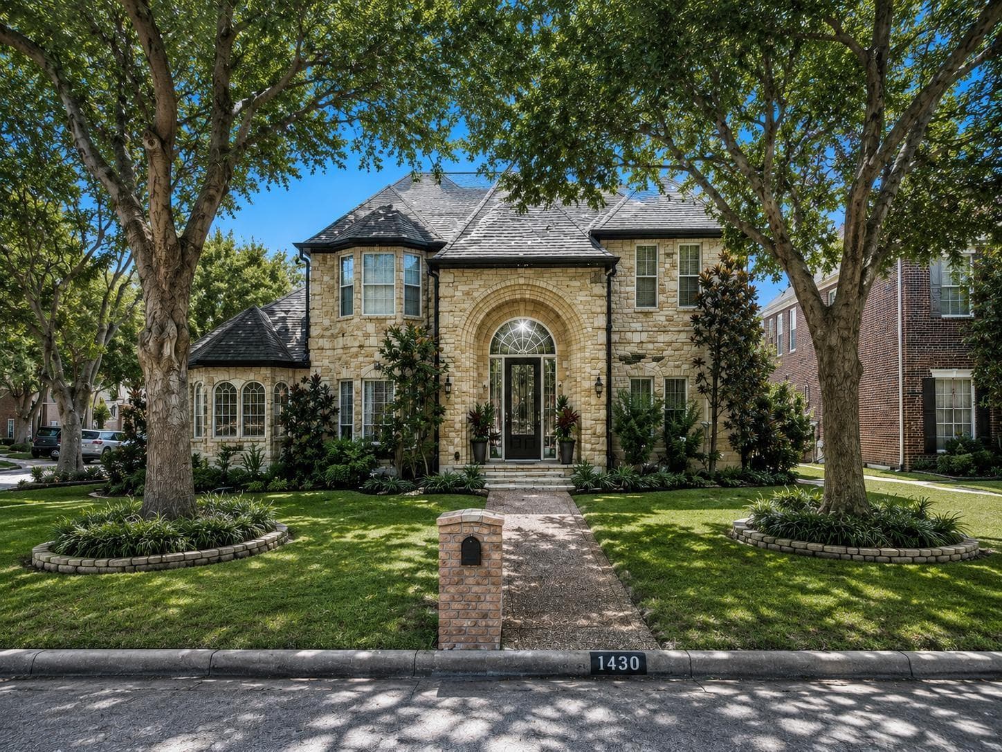 1430 Stependale Drive