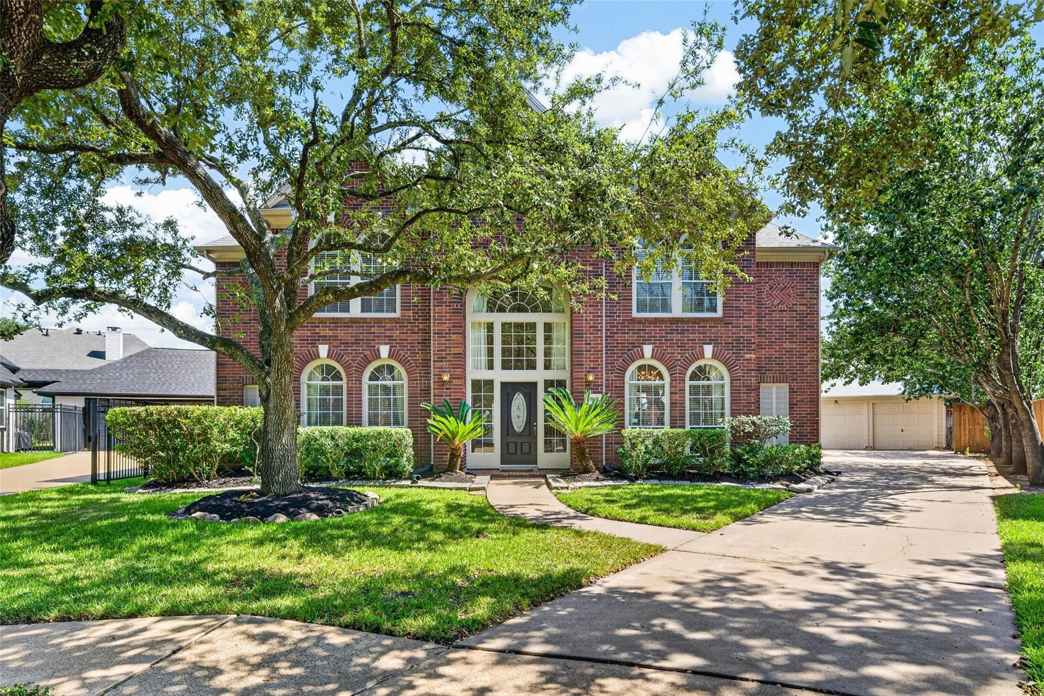 2819 Gray Moss Court