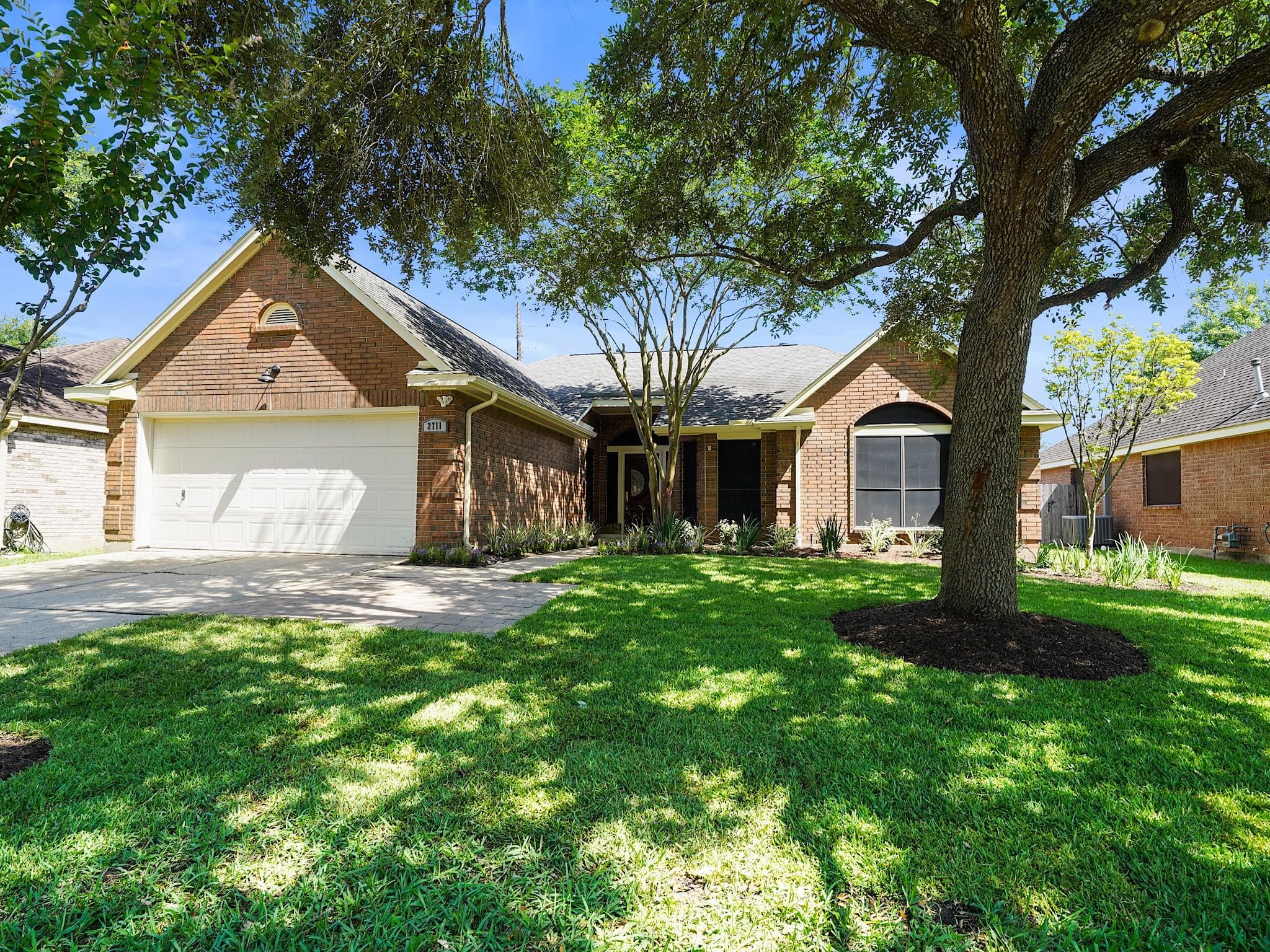 2711 N Peach Hollow Circle