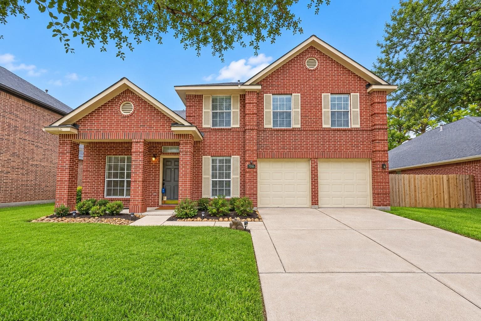 726 Long Prairie Drive