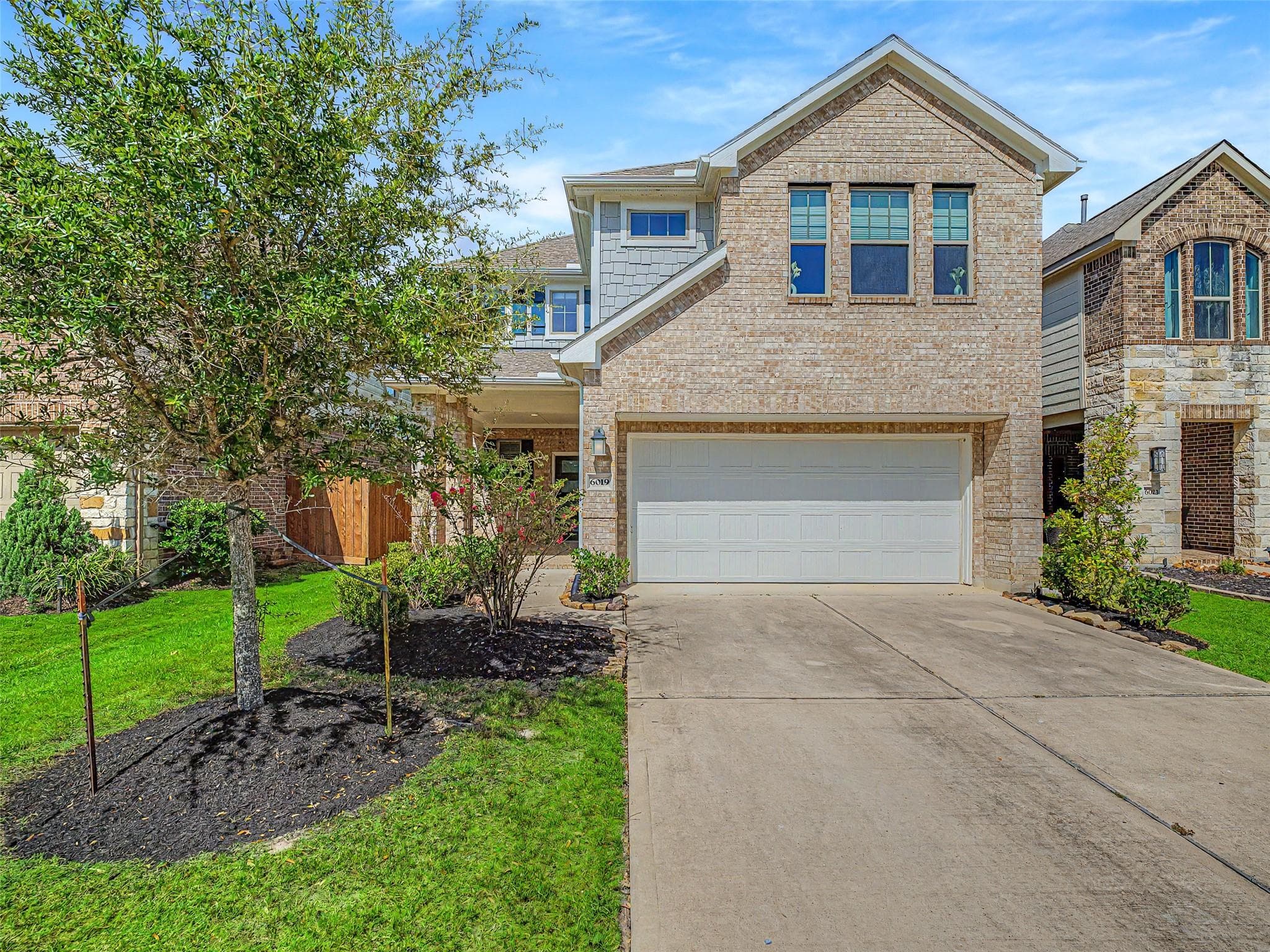 6019 Dovetail Cliff Court